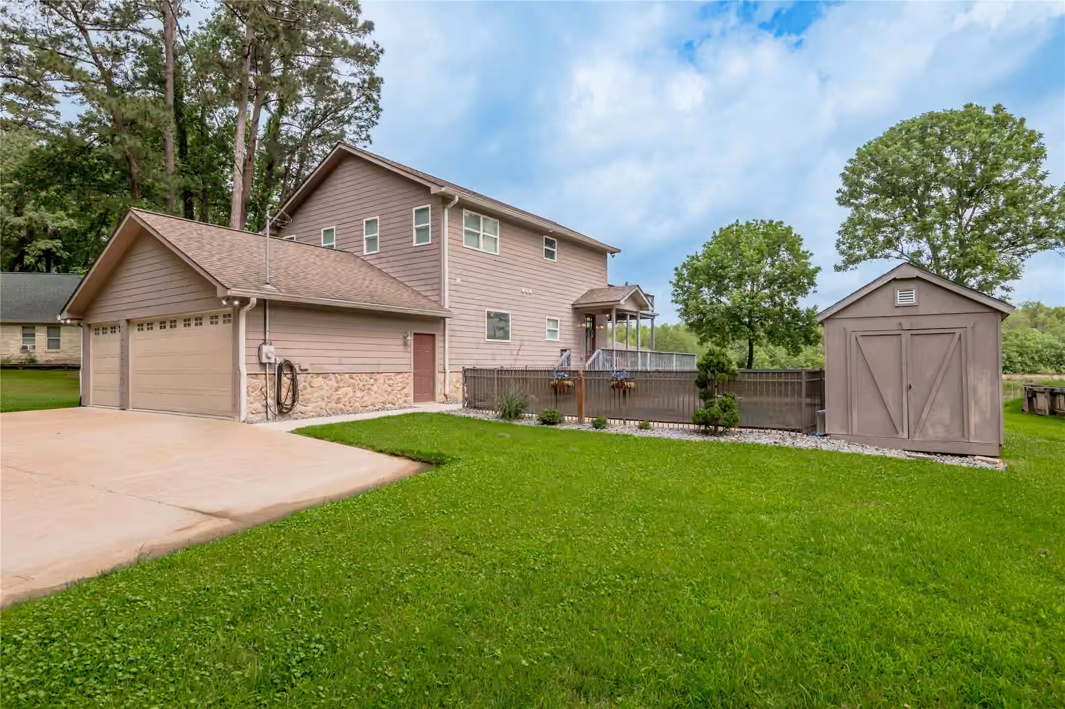 Photo of 7 Lakeside, Trinity, TX 75862