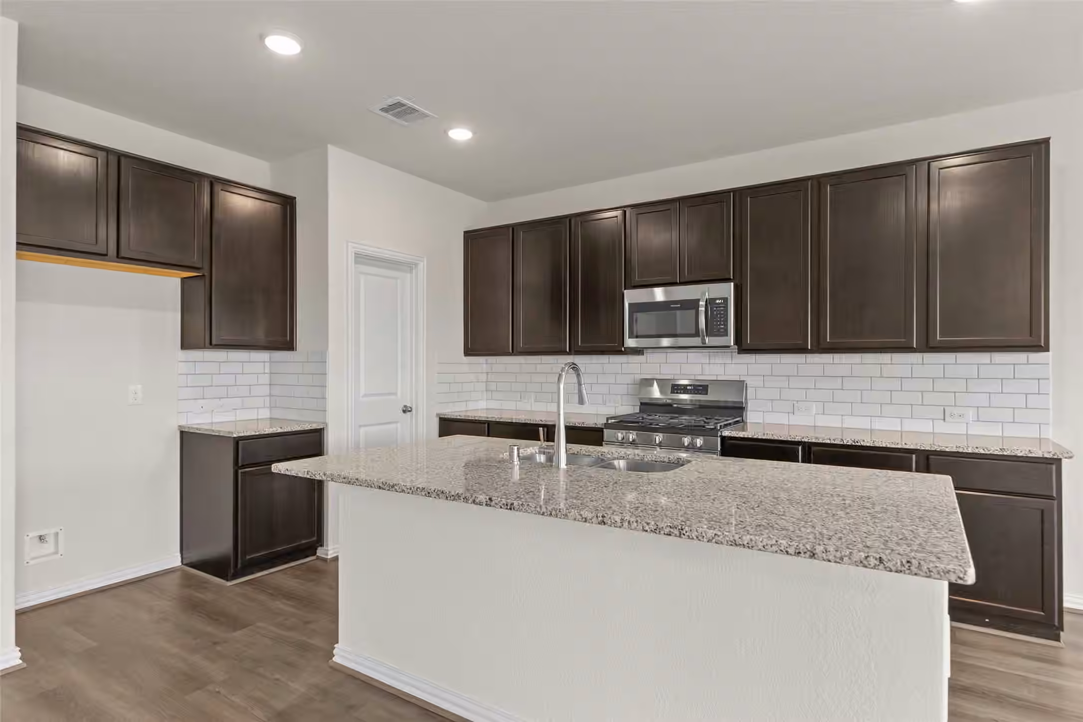 Photo 6 of 4664 Peony Green Drive, Katy, TX
