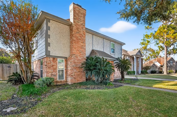 Photo 2 of 906 Crossfield Drive, Katy, TX