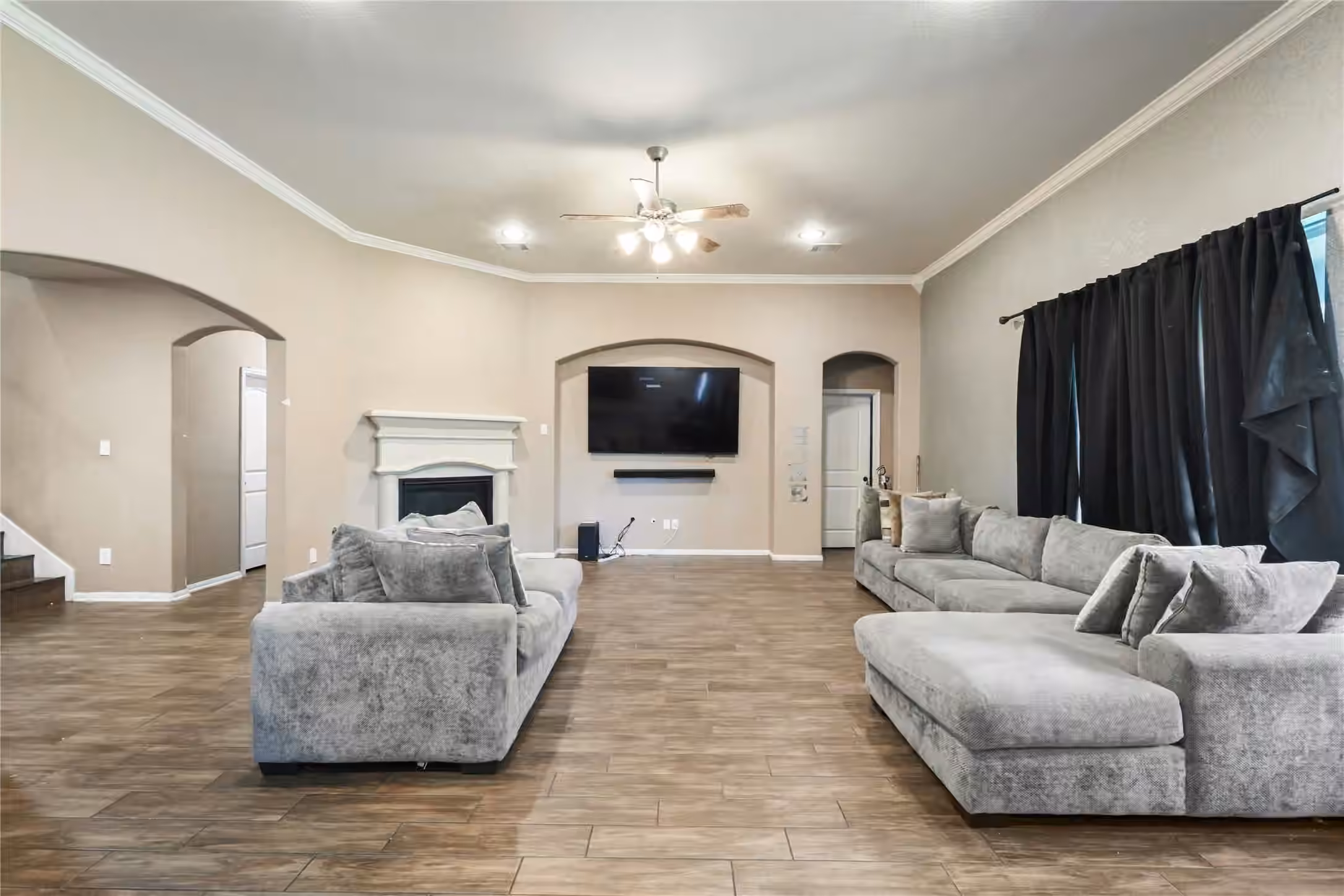 Photo 3 of 4406 Clara Rose Lane, Katy, TX