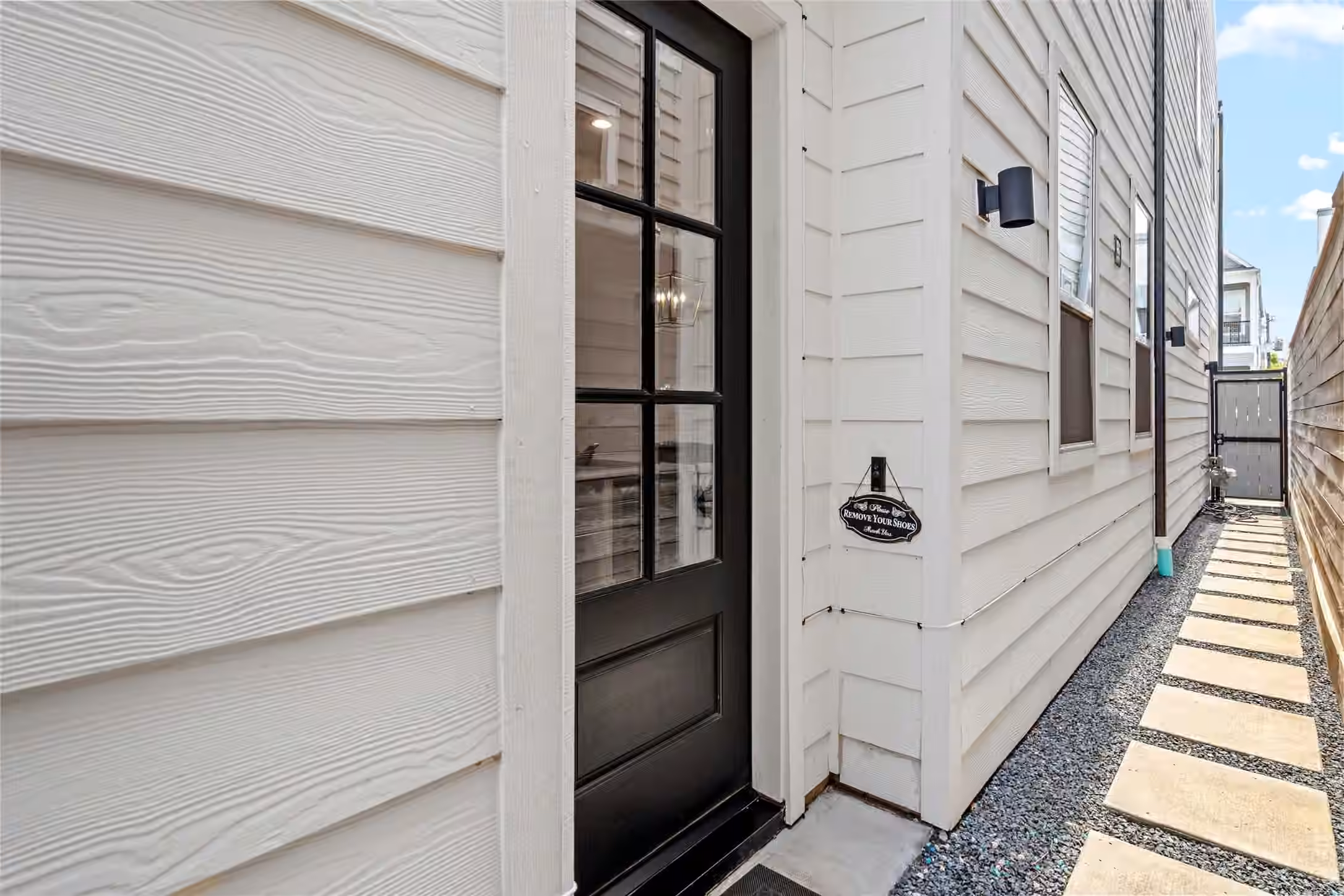 Photo 2 of 113 E 26th Street A, Houston, TX