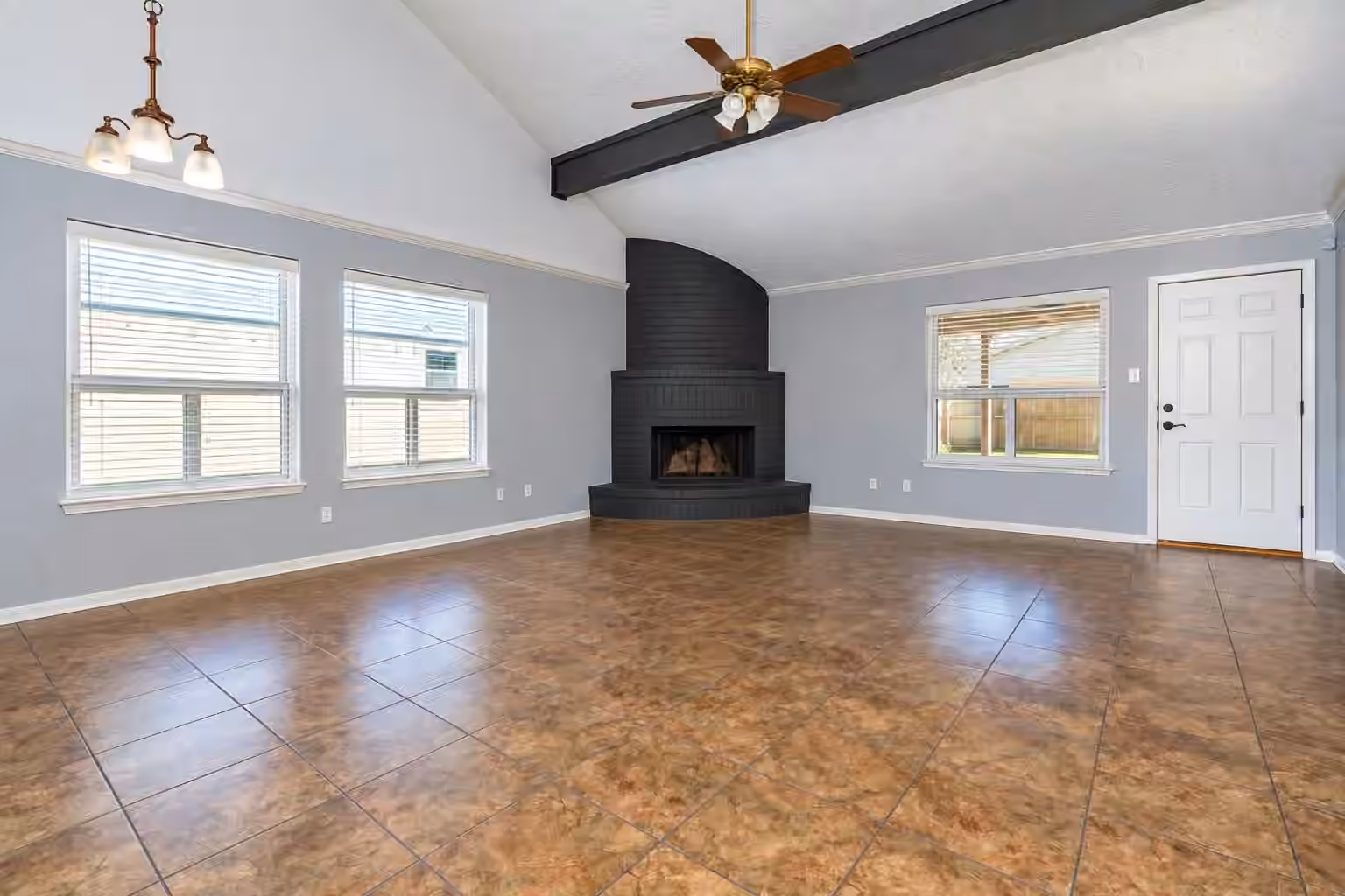 Photo 5 of 7119 Sandy Knolls Drive, Spring, TX
