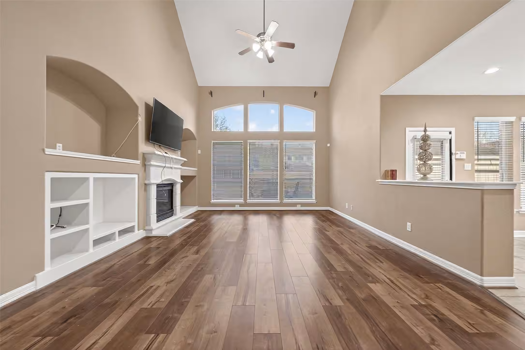 Photo 6 of 21103 Falcon Creek Court, Richmond, TX