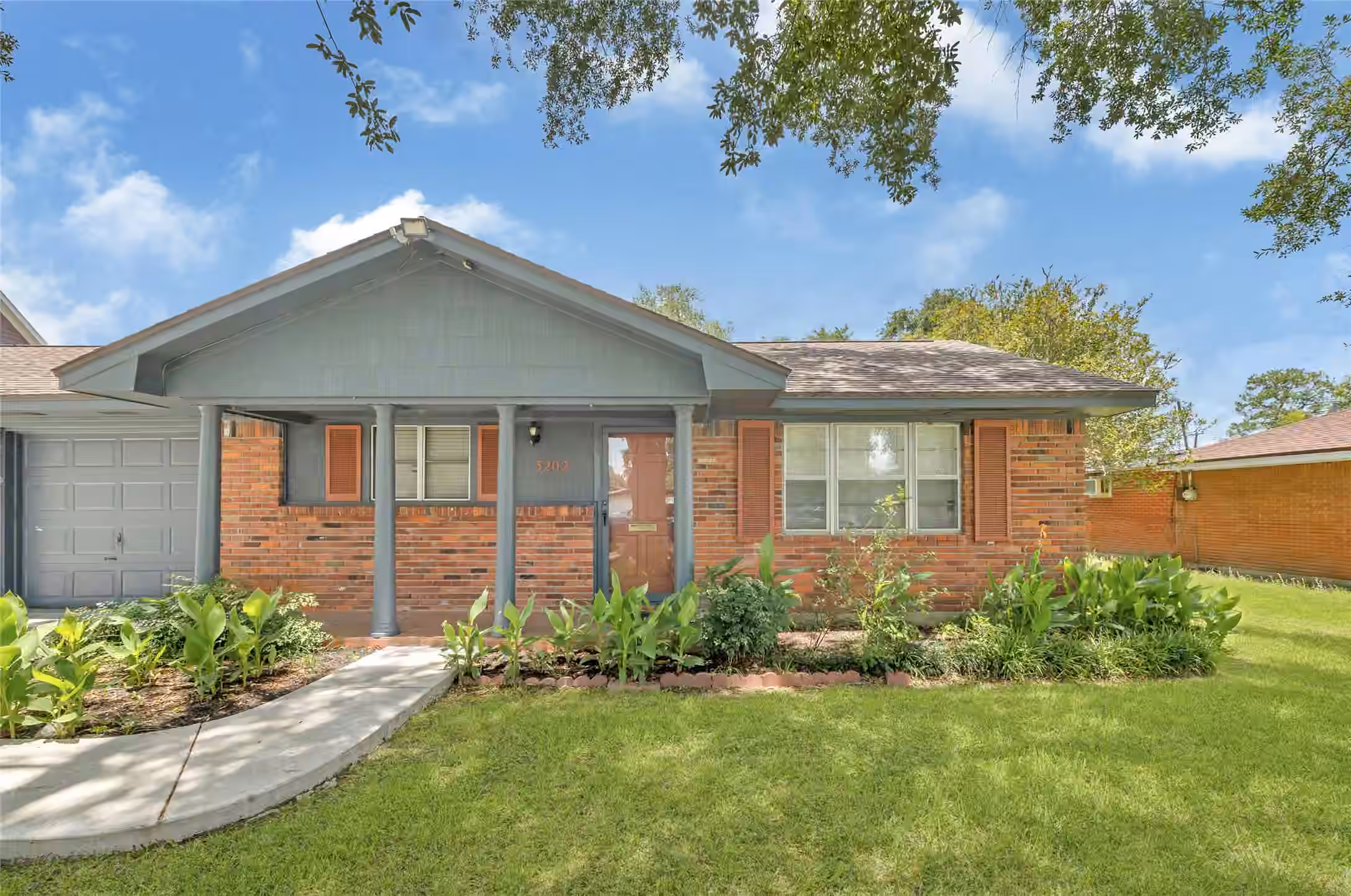 Photo 3 of 3202 Mckinney Drive, La Marque, TX