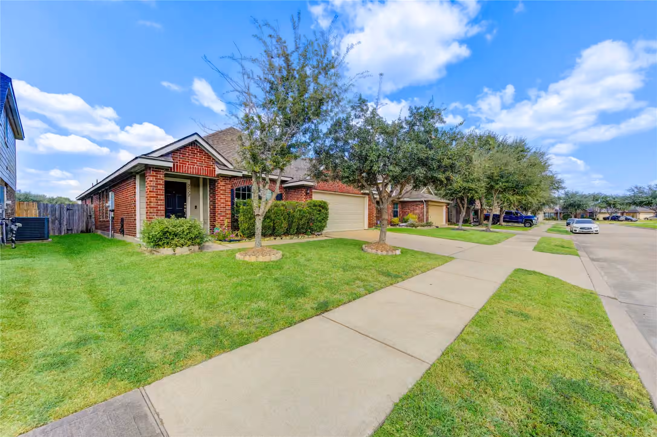 Photo 5 of 2922 Halcyon Time Trail, Houston, TX