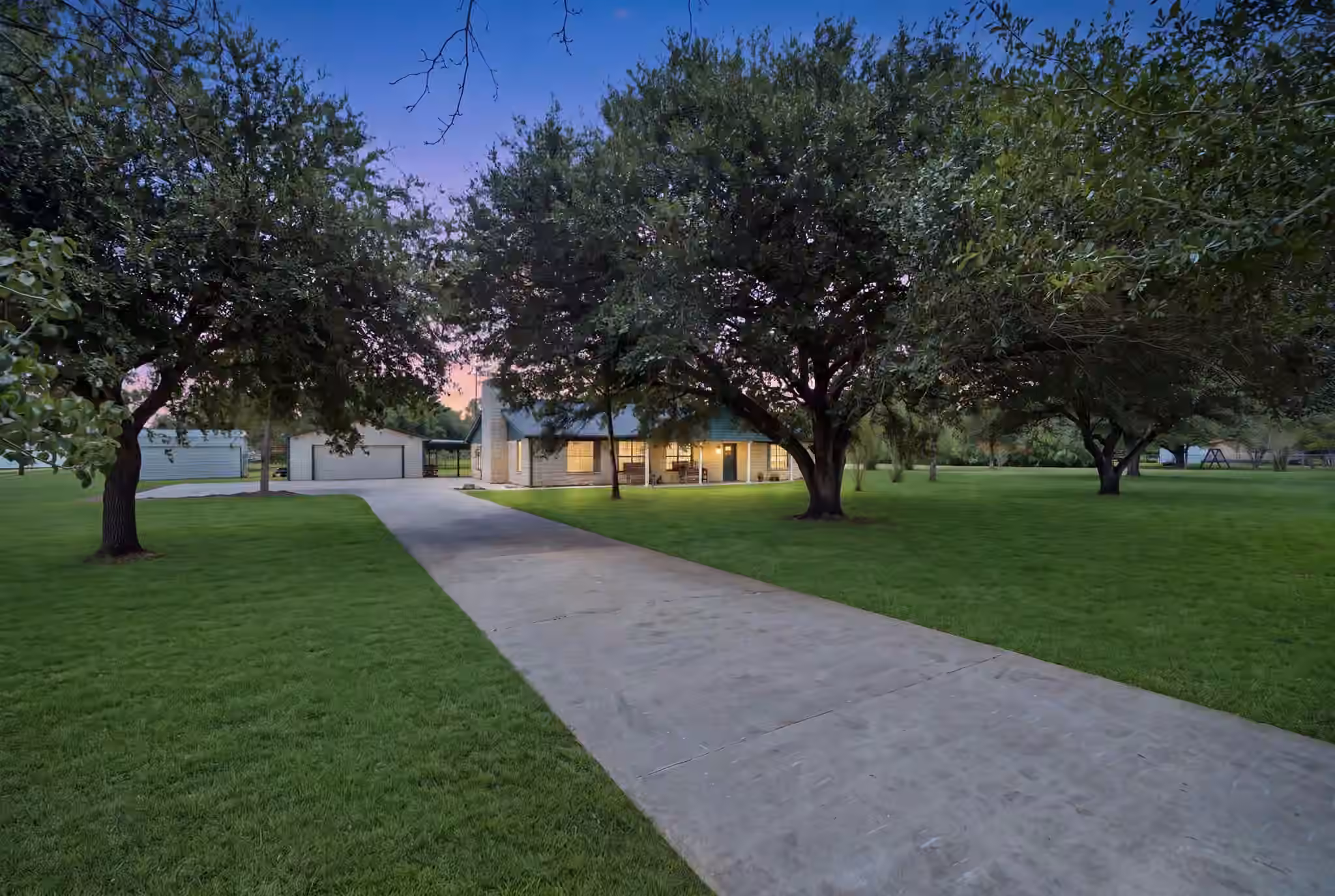 Photo 4 of 2243 Green Meadows Drive, Sealy, TX