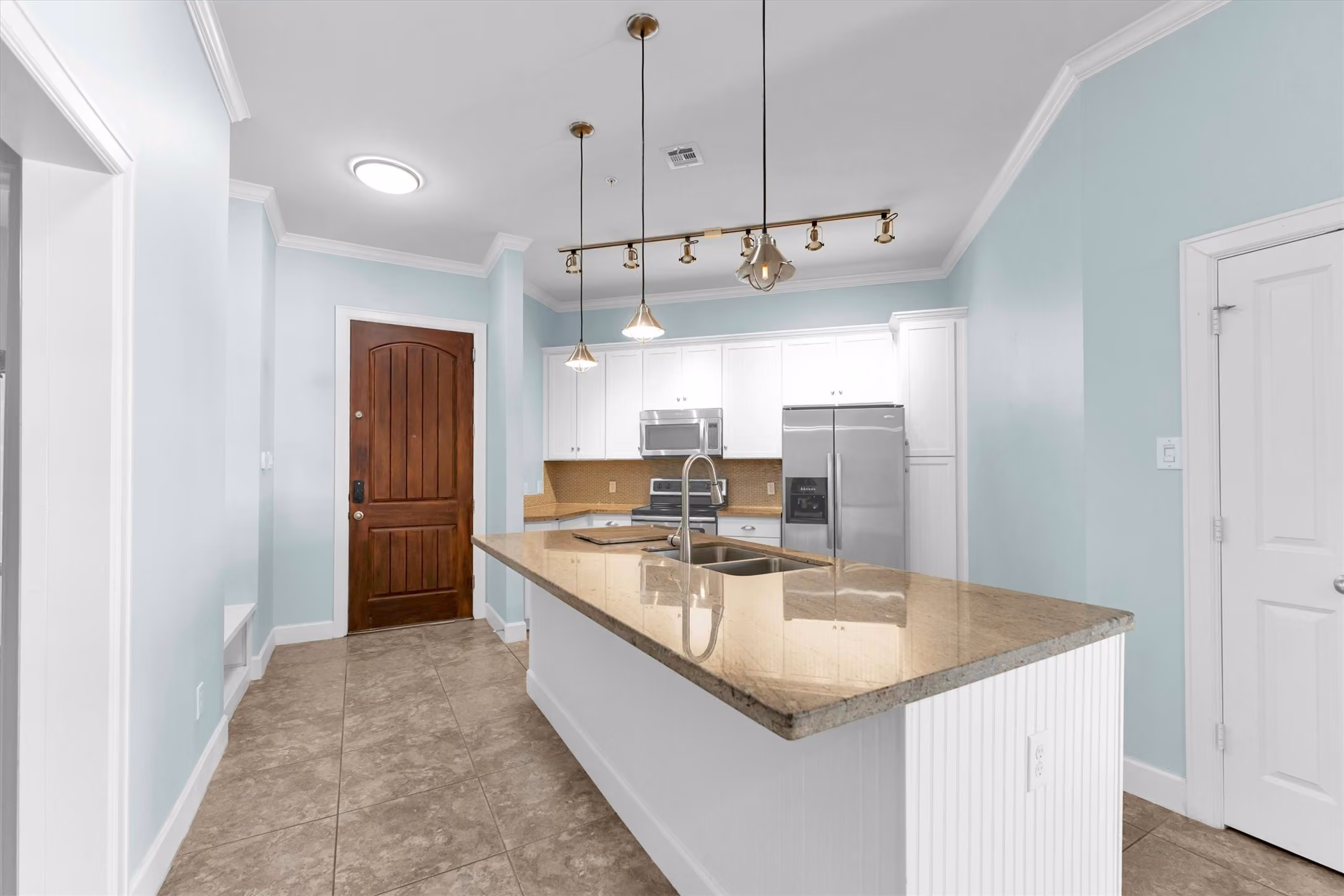 Photo 7 of 17040 W Fm 1097 Road 4102, Montgomery, TX