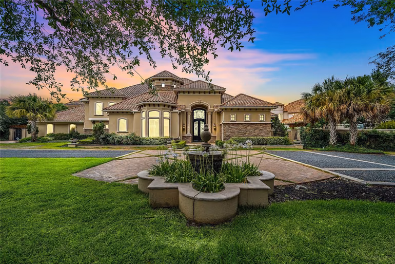 Photo of 12 Retreat Boulevard, Richmond, TX