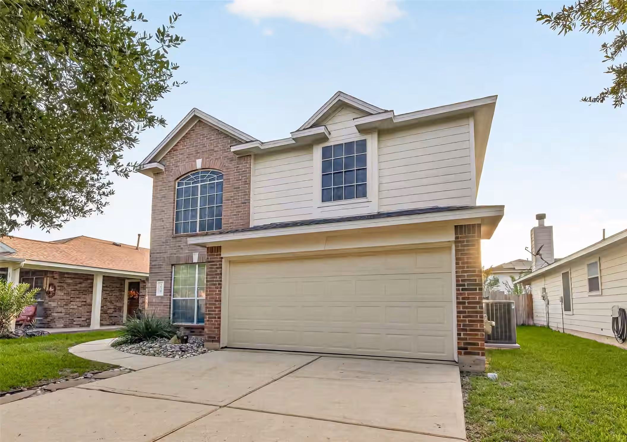 Photo 2 of 20227 Stonegrove Court, Tomball, TX