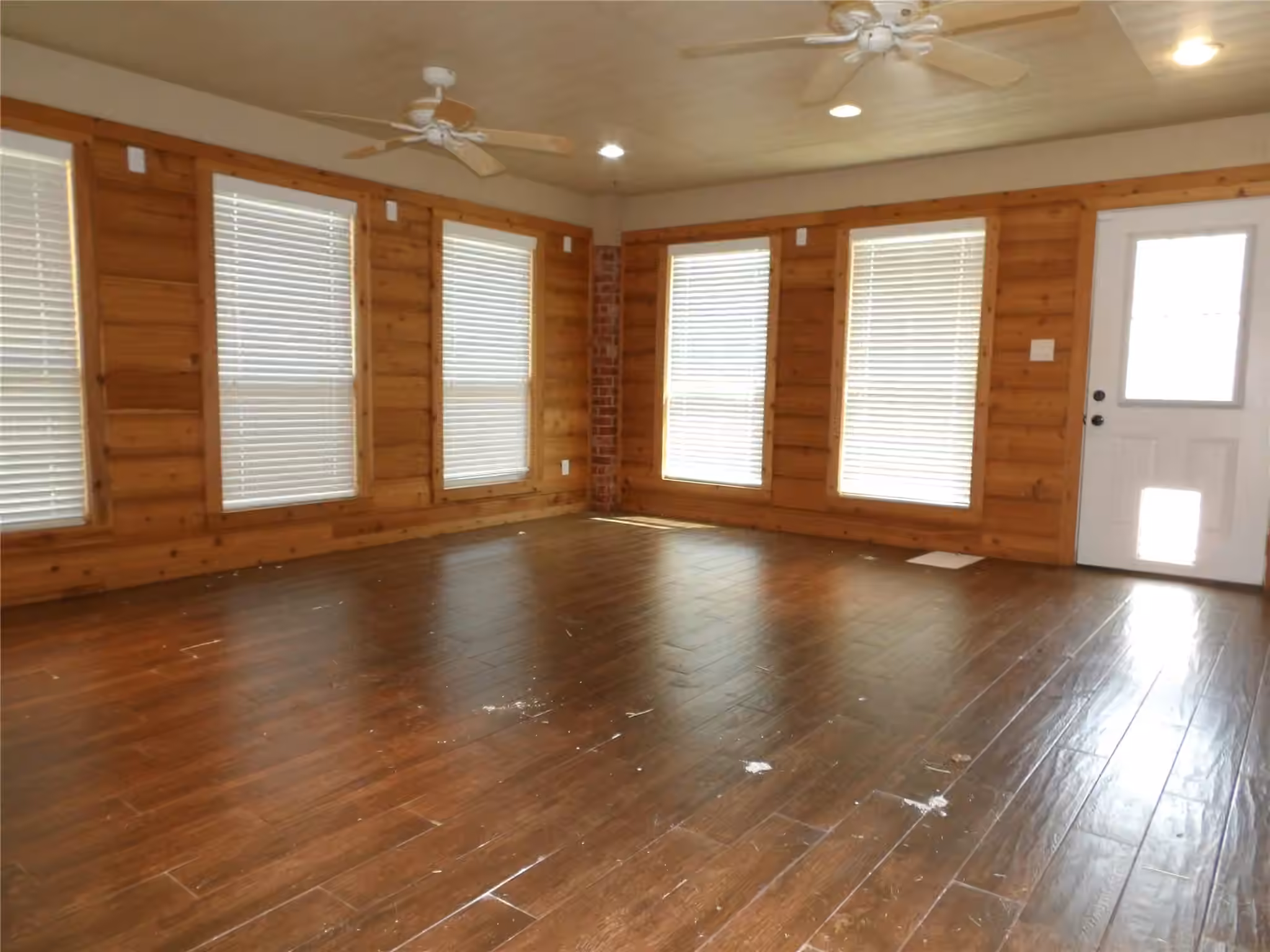 Photo 4 of 1902 S Carlsbad Lane, Deer Park, TX