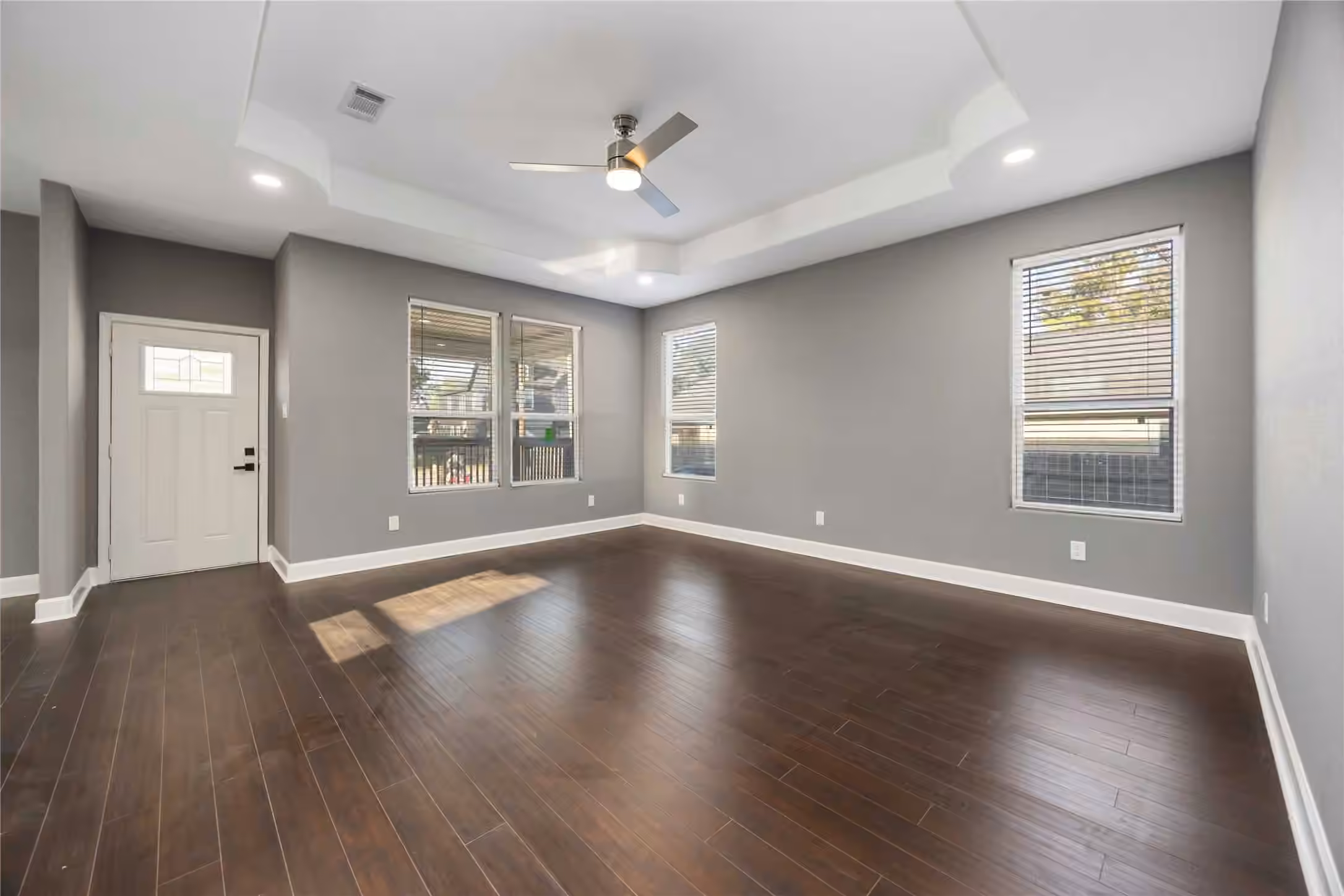 Photo 3 of 813 Fortune Street, Houston, TX