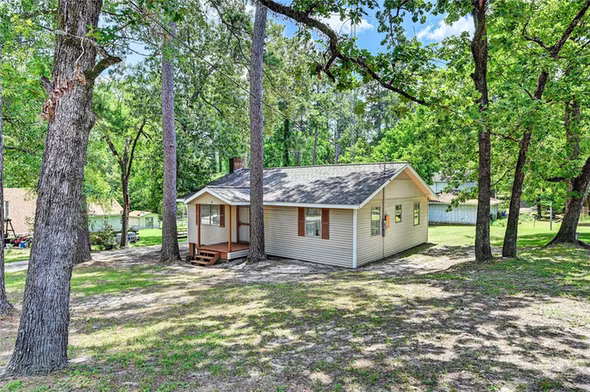 Photo of 6 Hickory Hollow, Huntsville, TX