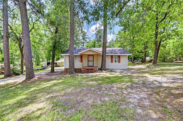 Photo 2 of 6 Hickory Hollow, Huntsville, TX