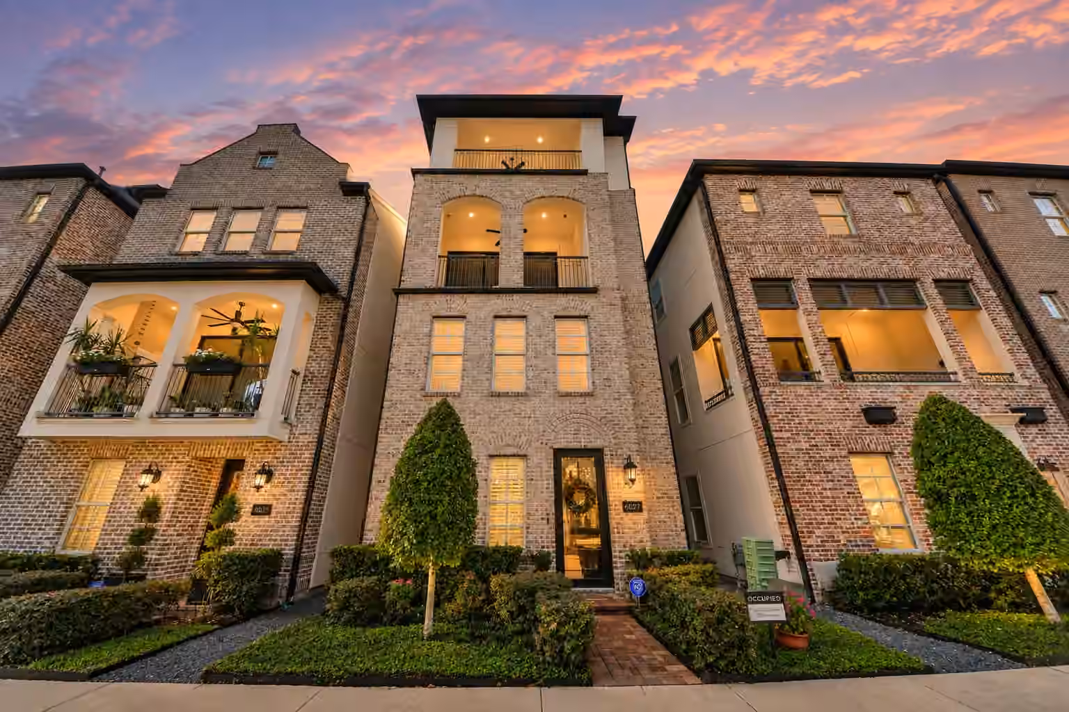 Photo 2 of 6027 Matthew Oaks Place, Houston, TX 77007