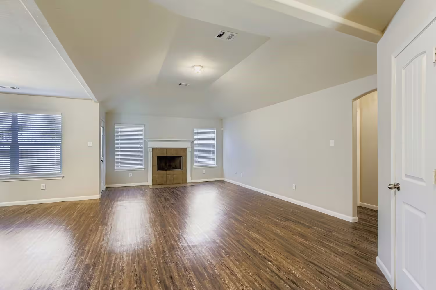 Photo 4 of 16715 Jib Court, Crosby, TX