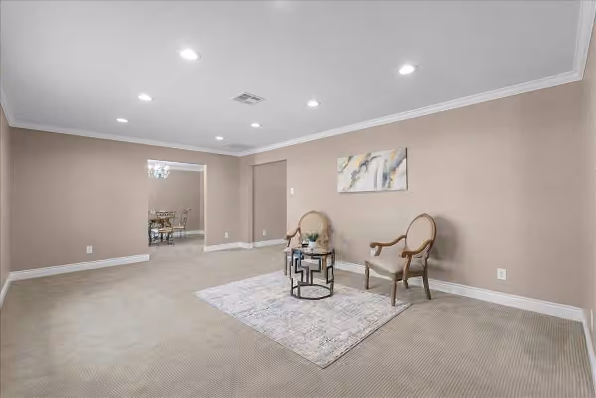 Photo 5 of 2904 Frostwood Circle, Dickinson, TX