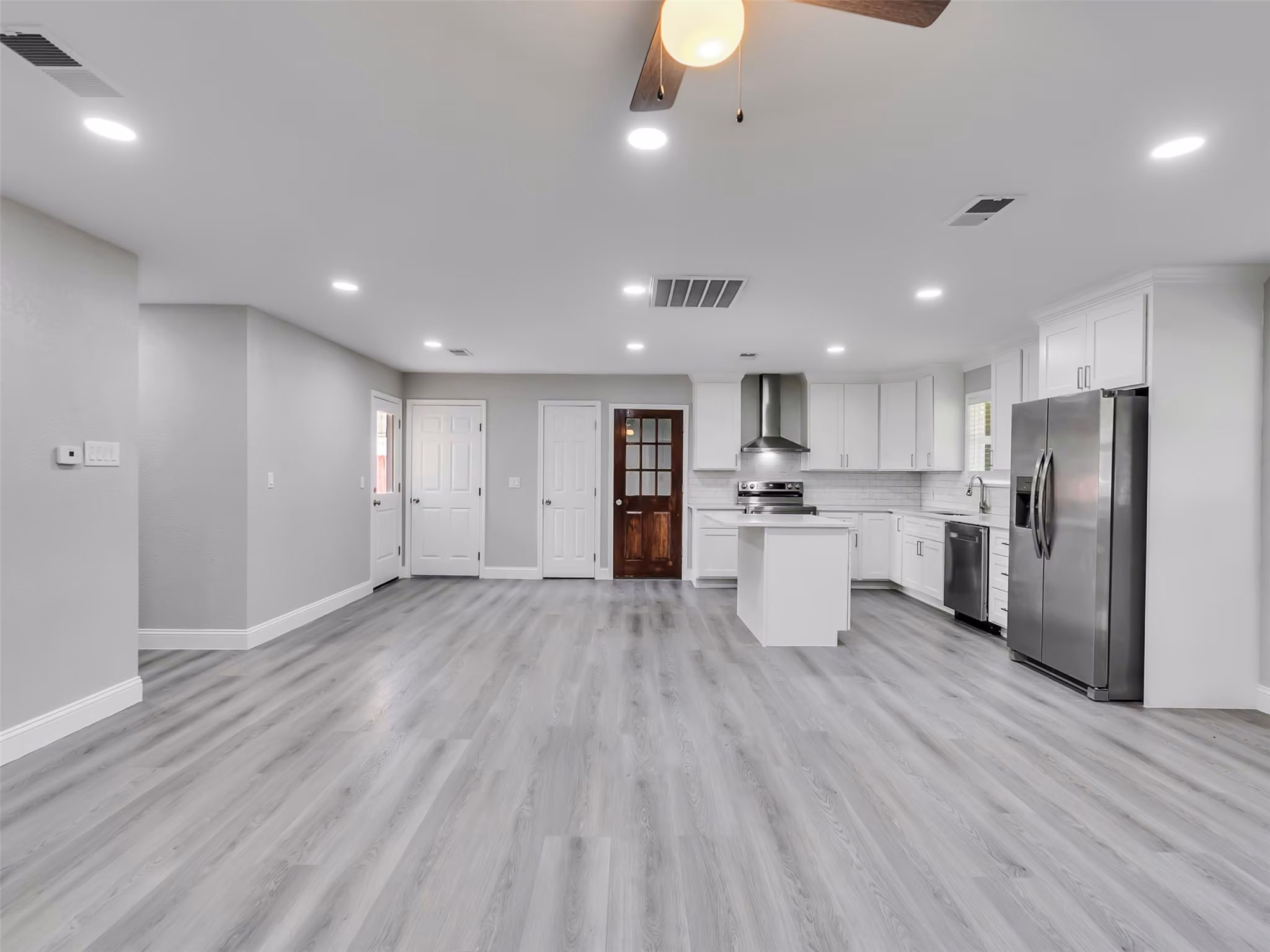 Photo 4 of 203 22nd Avenue N, Texas City, TX