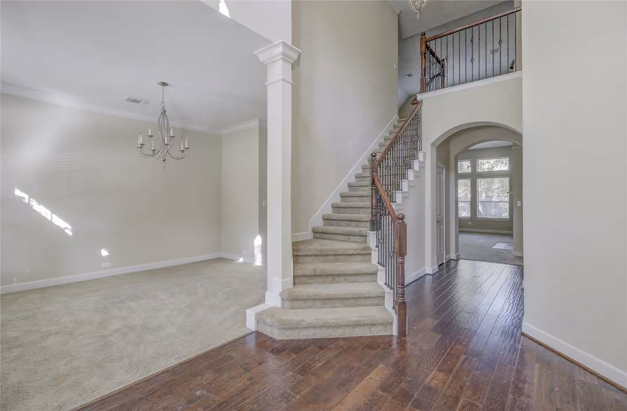 Photo 3 of 70 S Almondell Circle, The Woodlands, TX