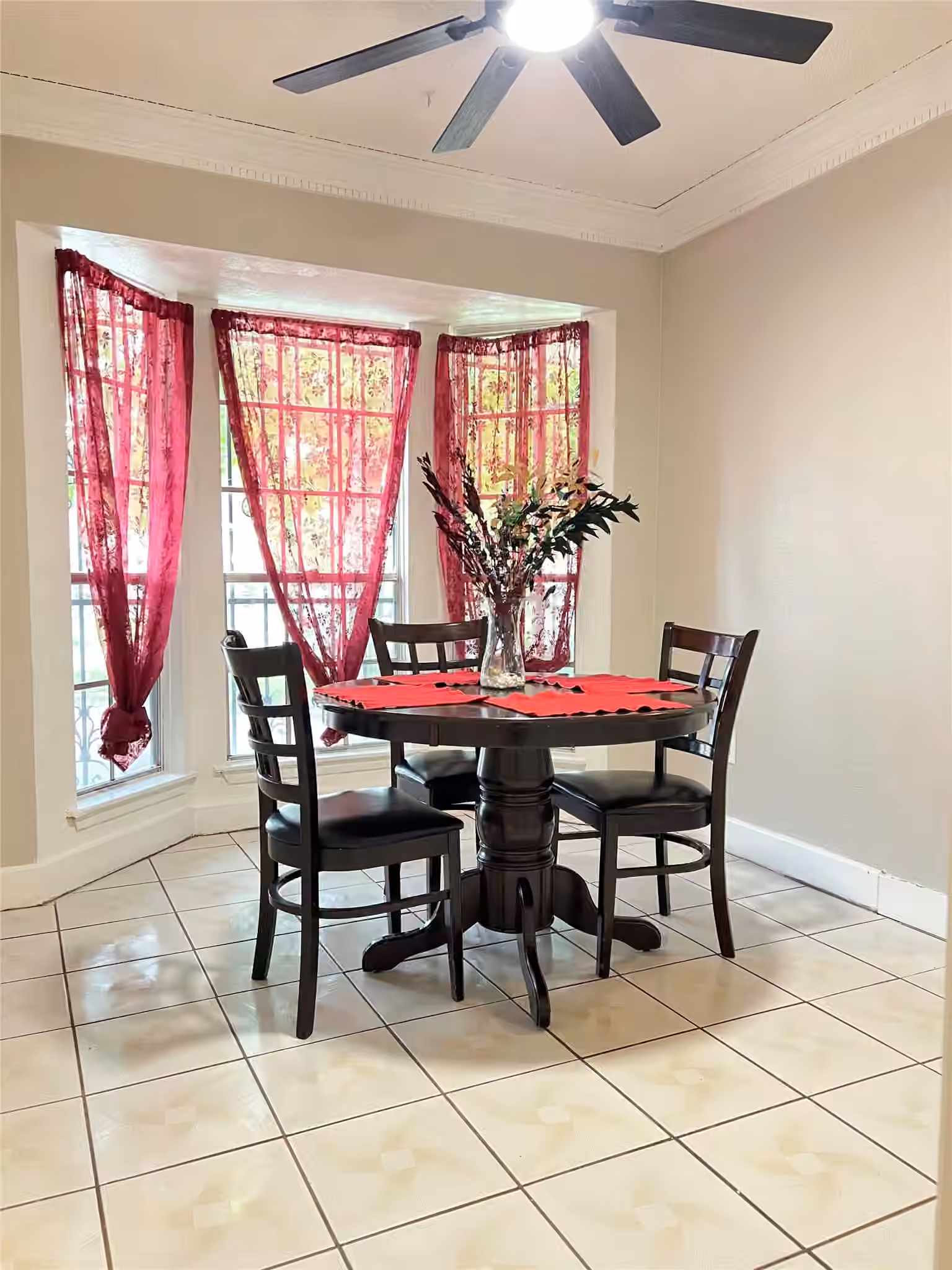 Photo 7 of 15119 Mcleod Drive, Houston, TX