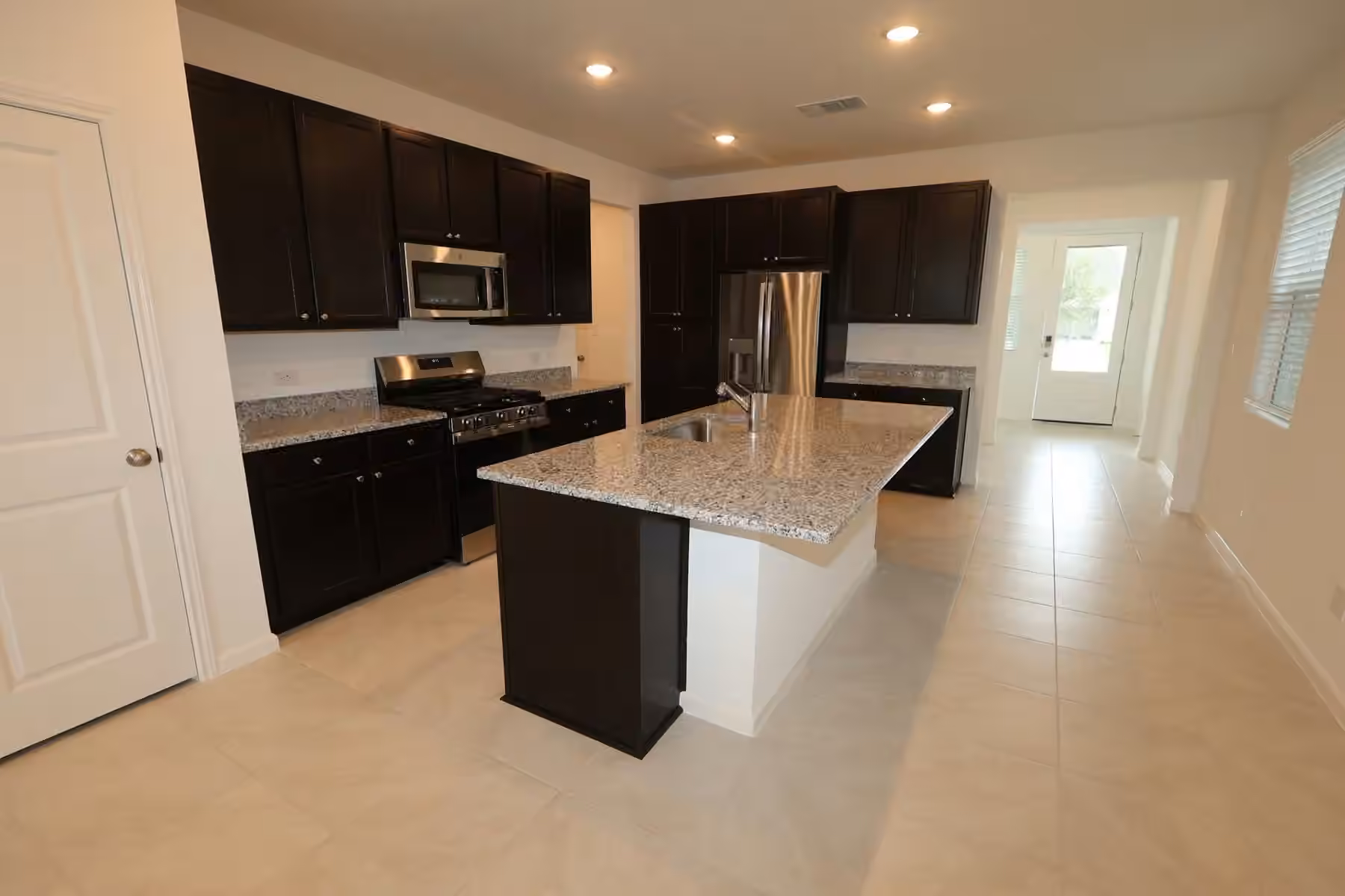 Photo 4 of 23646 Gulf Prairie Drive, Katy, TX
