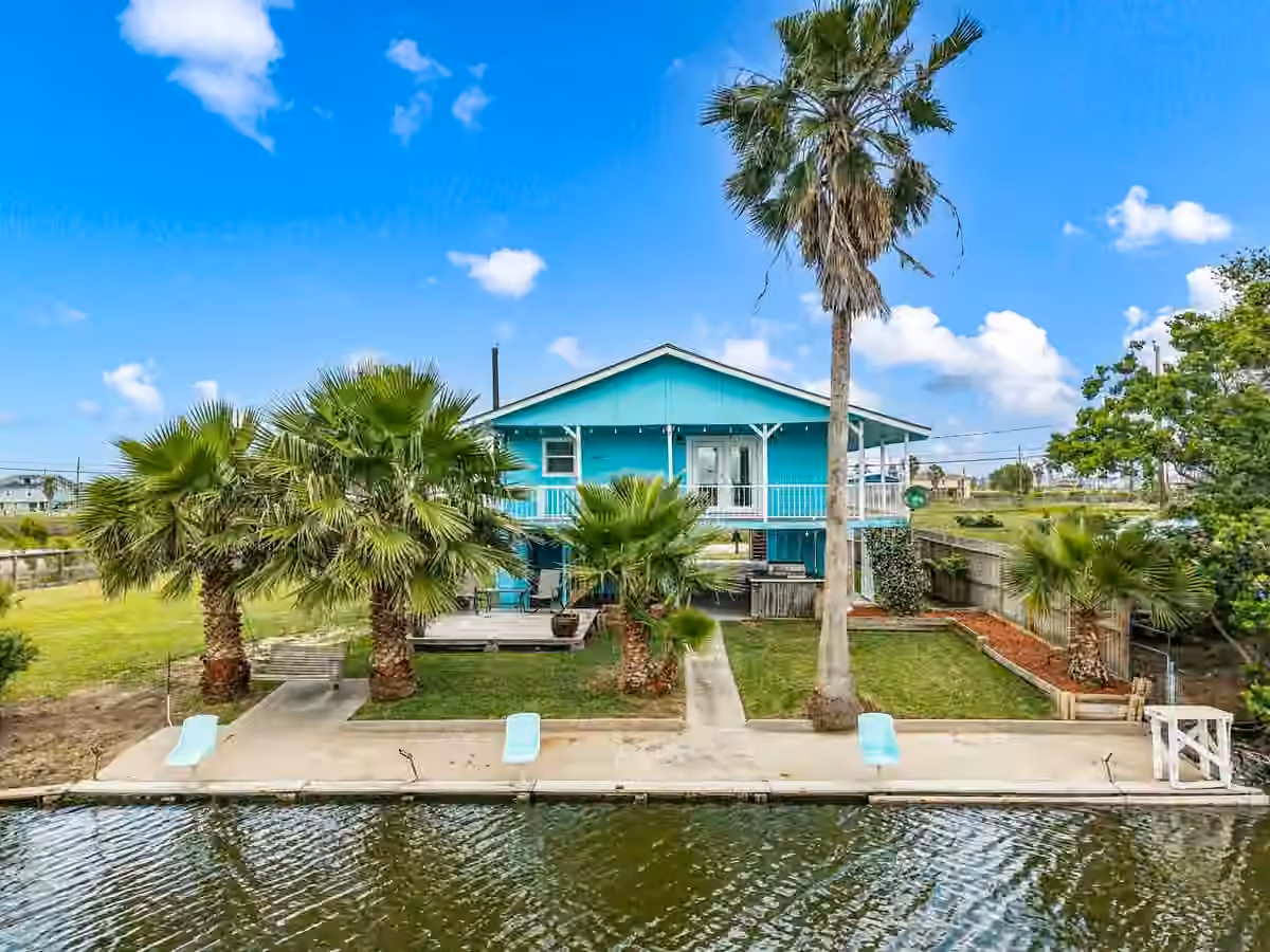 Photo of 7210 Beau Terre Street, Hitchcock, TX