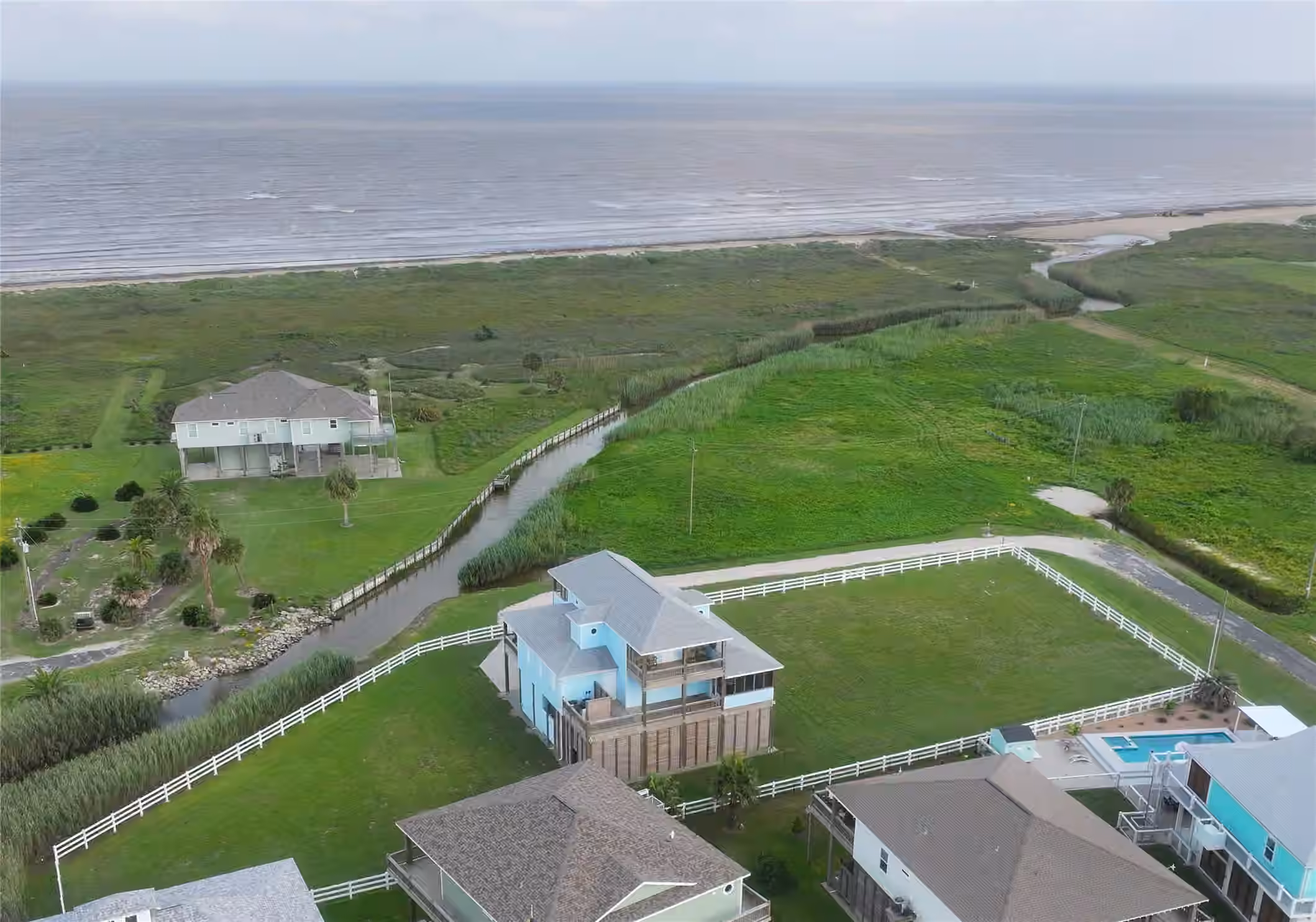 Photo of 810 4th Street, Port Bolivar, TX