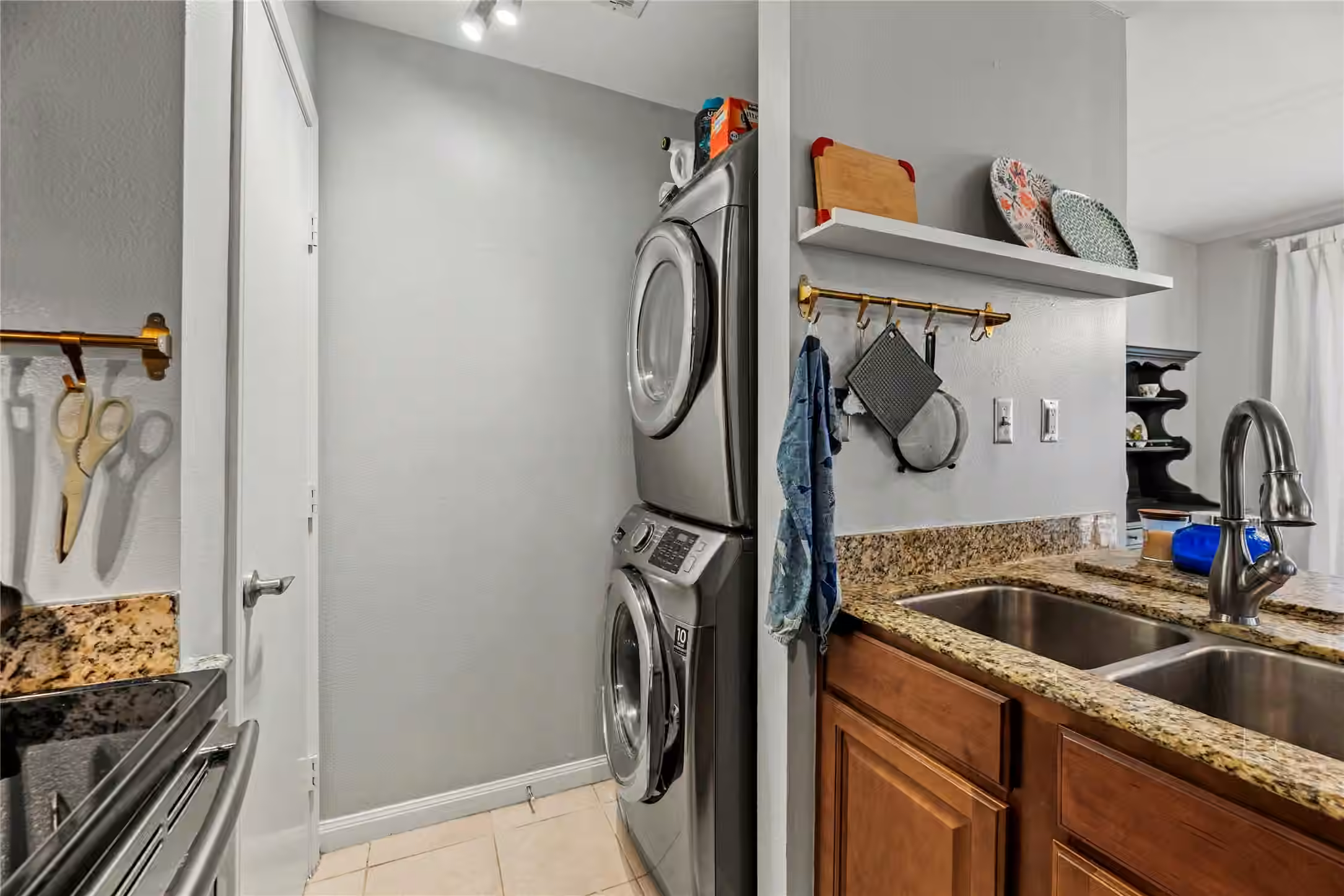 Photo 4 of 5343 Richmond Avenue 30, Houston, TX