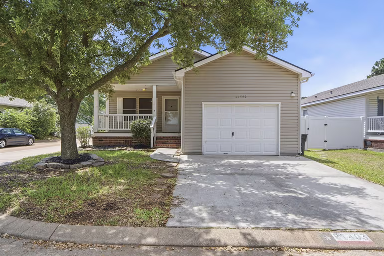 Photo 4 of 21403 Sweet Grass Lane, Tomball, TX