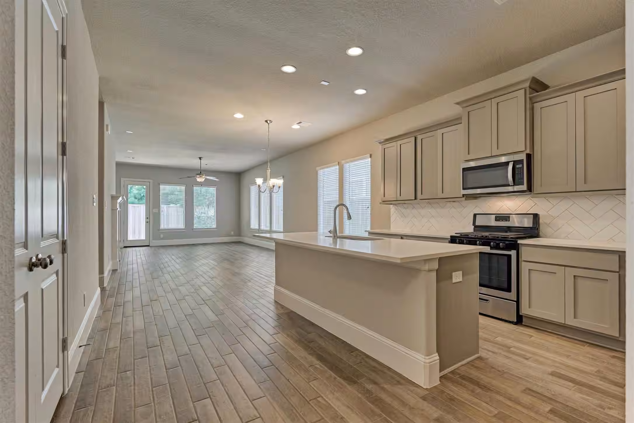 Photo 6 of 125 Pilazzo Street, Montgomery, TX