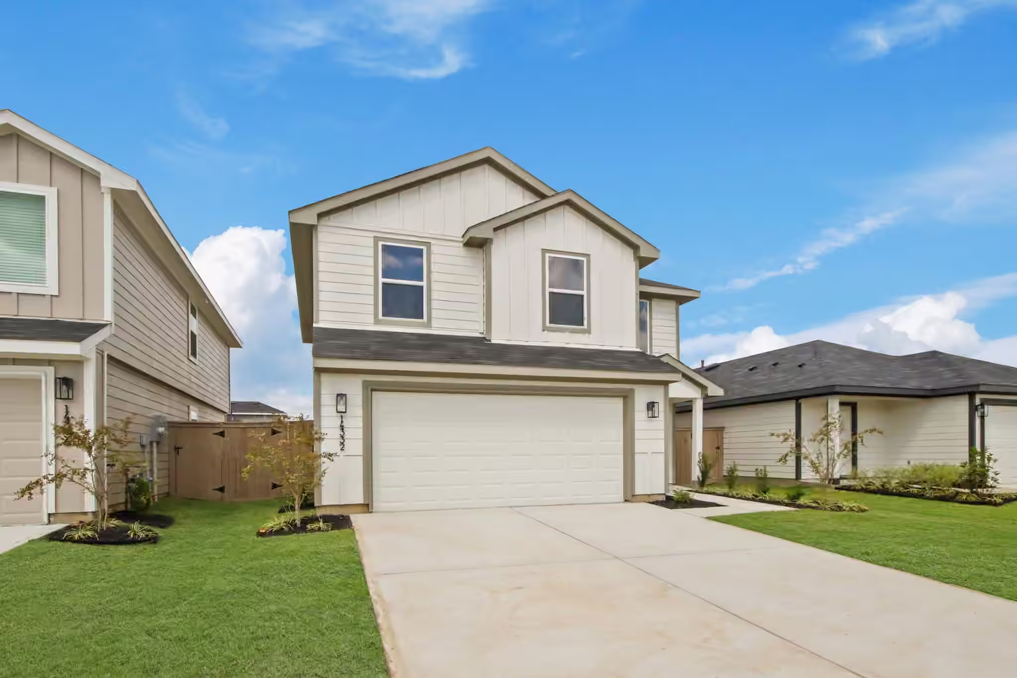 Photo 2 of 14332 Leafy Willow Drive, Splendora, TX