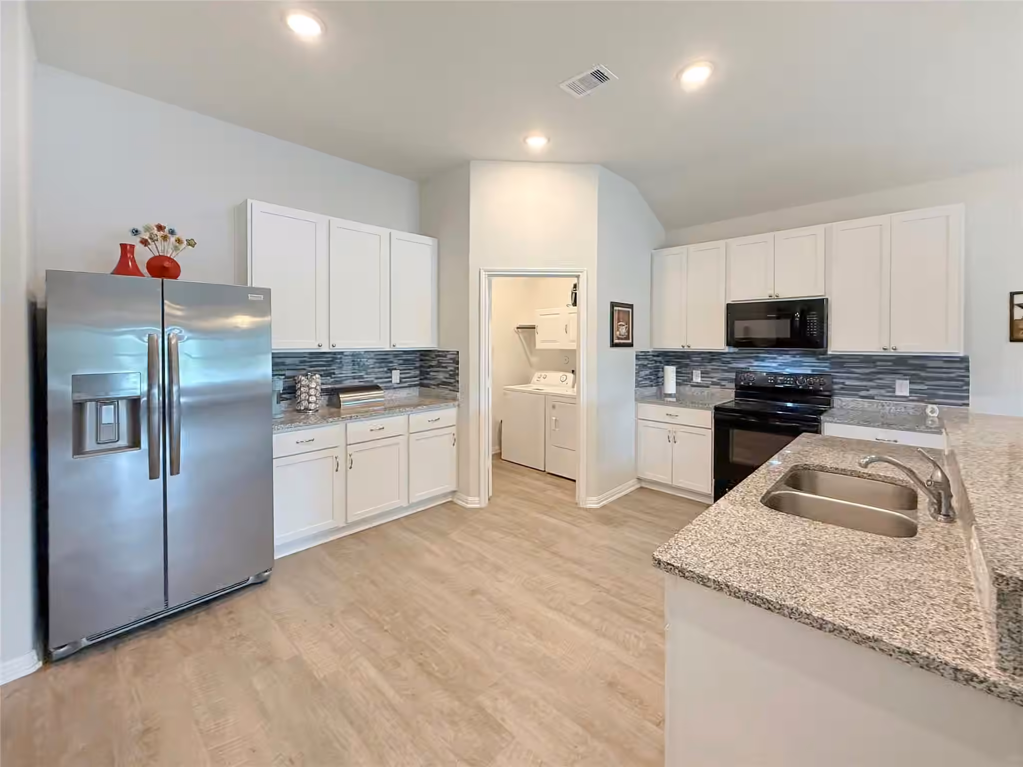Photo 3 of 209 Bryan Way, Angleton, TX