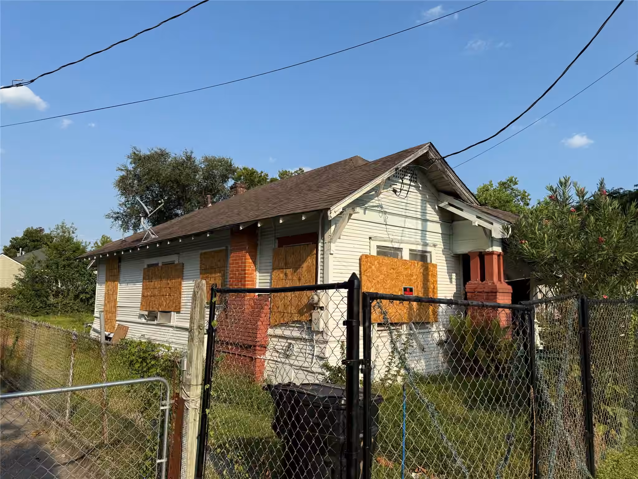 Photo 2 of 2316 Everett Street, Houston, TX 77009