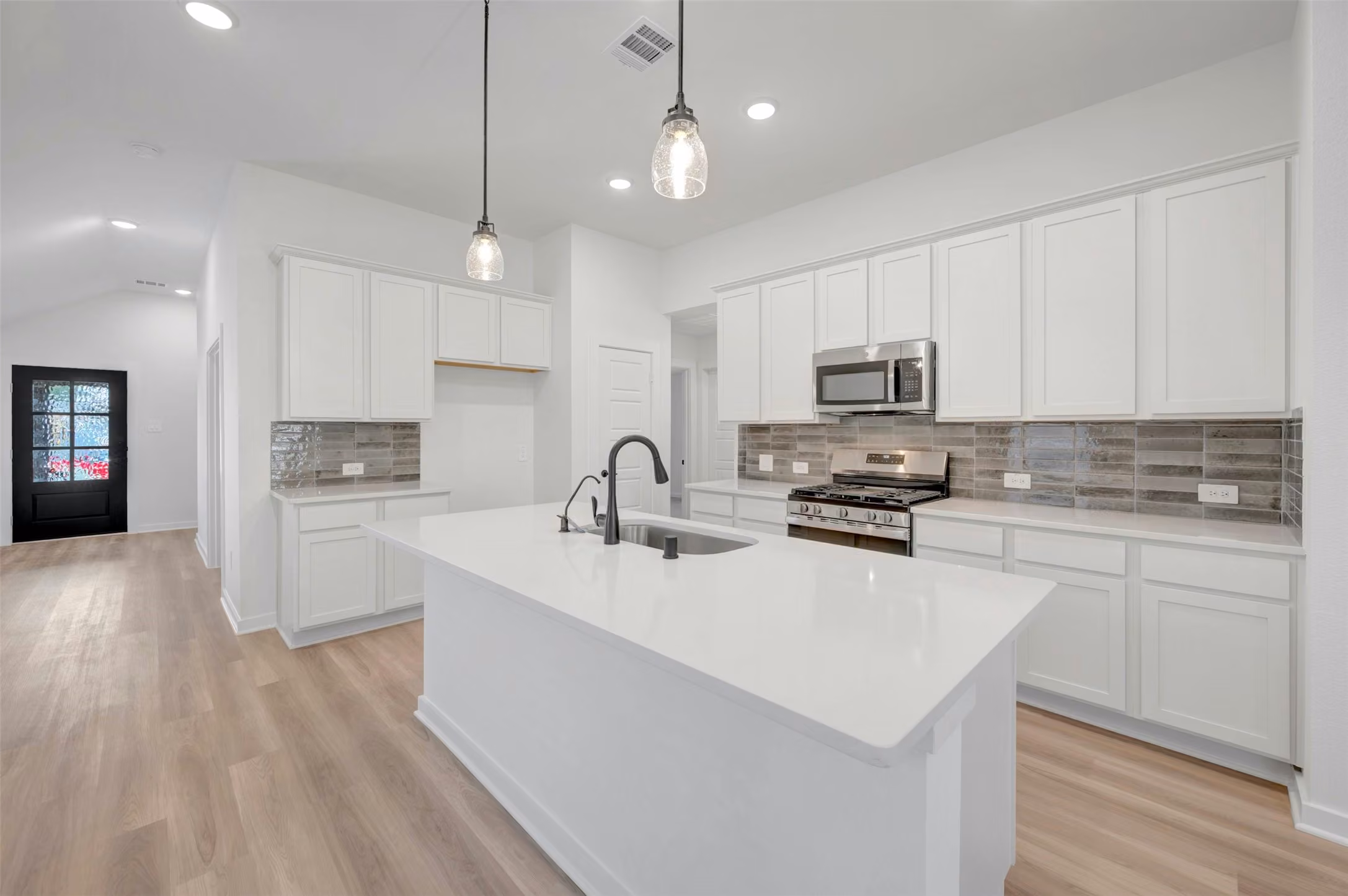 Photo 3 of 10346 Navarro Path, Montgomery, TX