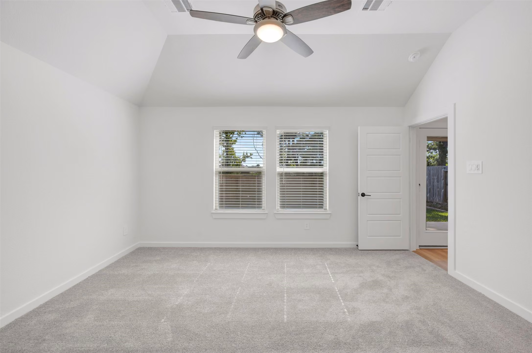 Photo 6 of 10346 Navarro Path, Montgomery, TX