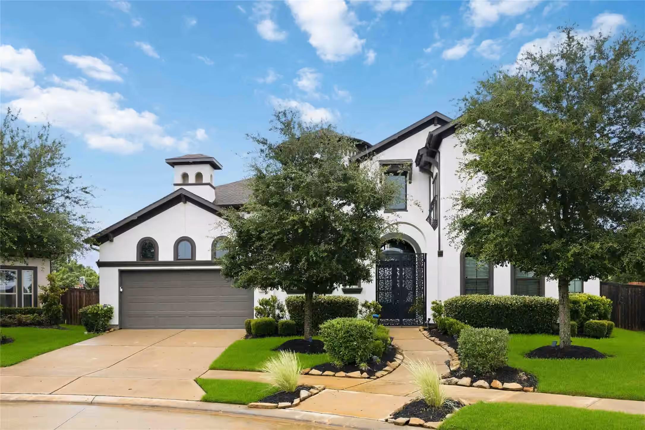 Photo of 10623 Sawmill Park Drive, Missouri City, TX 77459