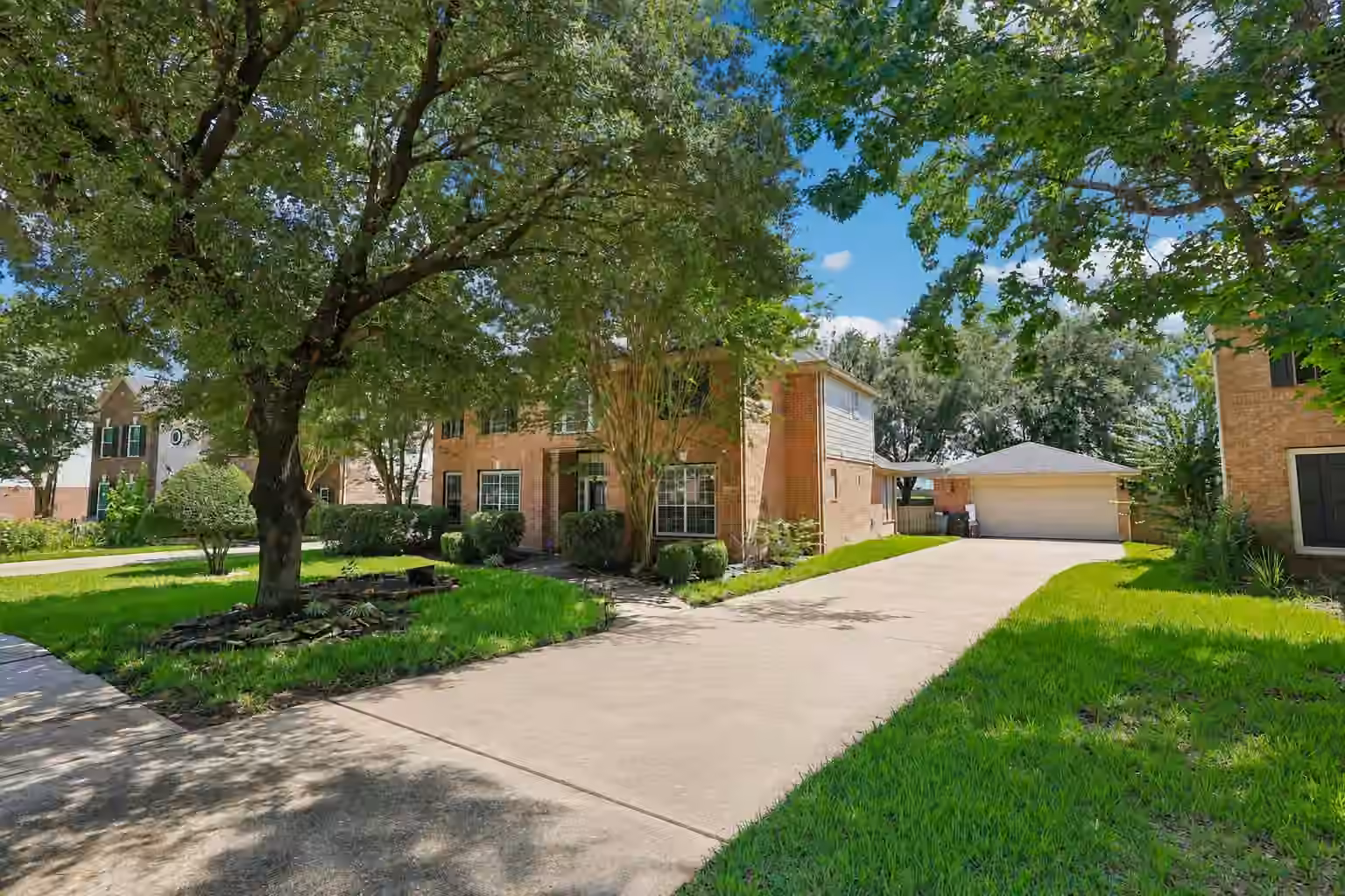 Photo 2 of 410 Spring Lakes Haven, Spring, TX