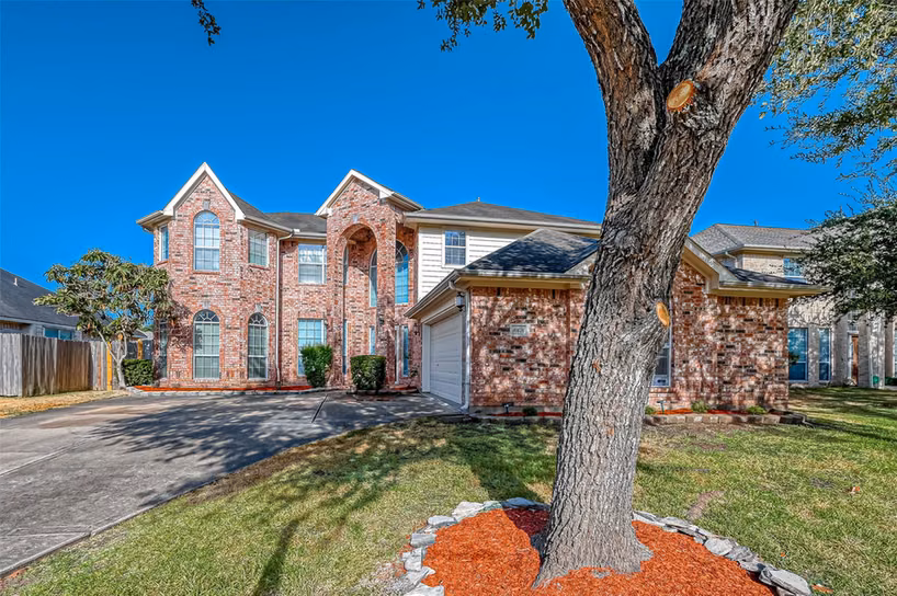 Photo 2 of 10626 Hillsdale Bridge Lane, Sugar Land, TX