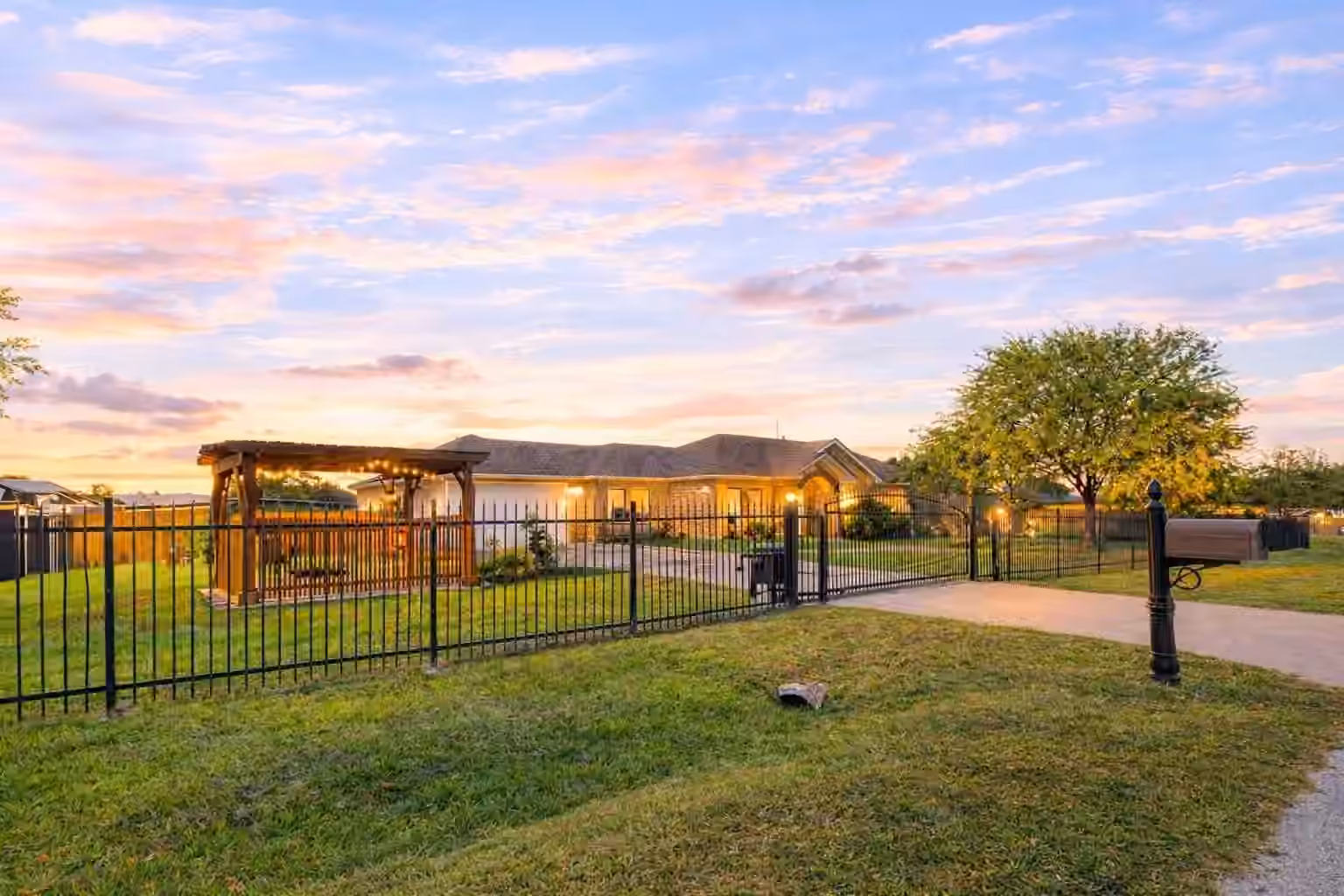 Photo of 319 Pinedale Ave, Arcola, TX