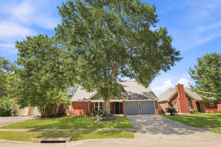 Photo 5 of 4119 Bentley Drive, Pearland, TX
