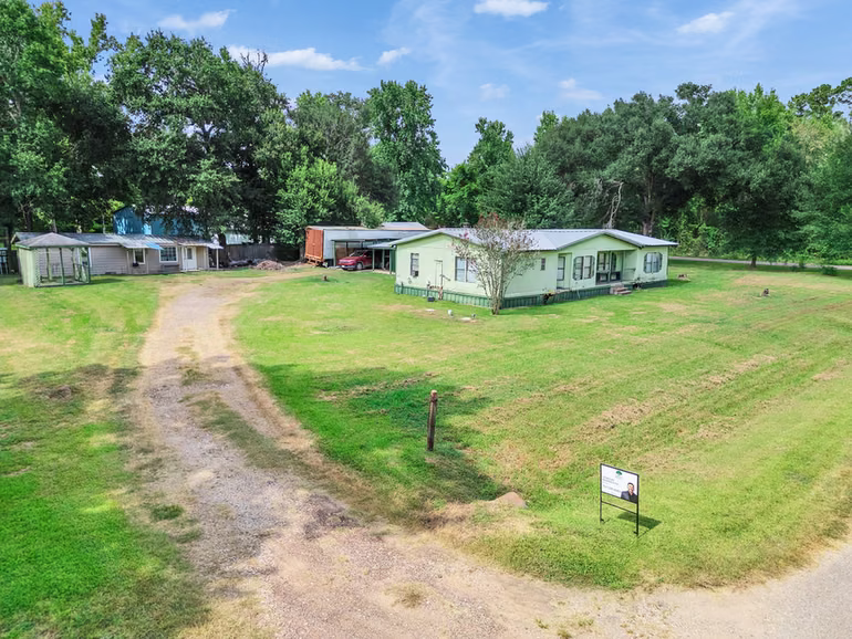 Photo 4 of 32607 Octavia Drive, Magnolia, TX