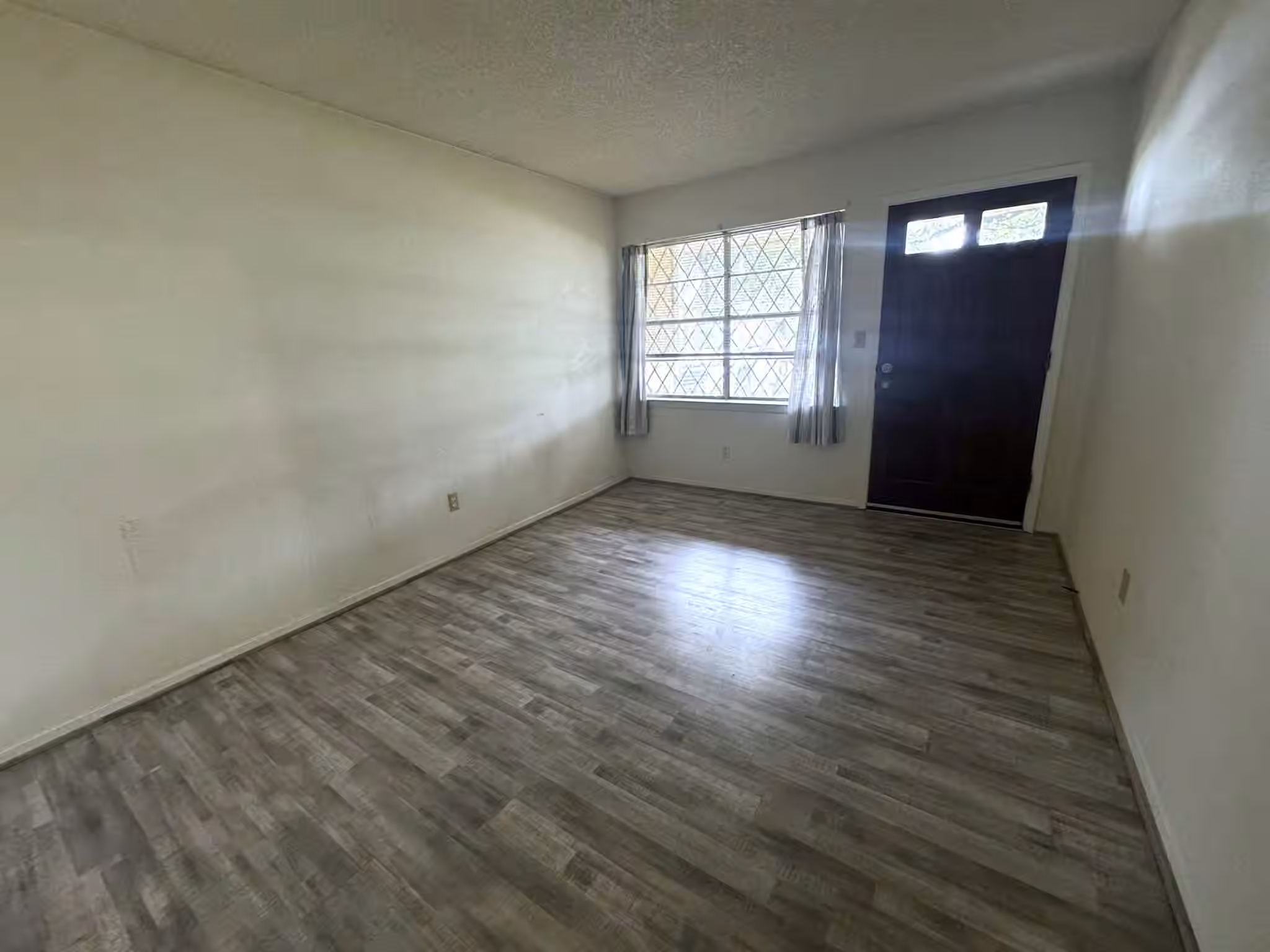 Photo 6 of 1722 Briar Lane, Wharton, TX