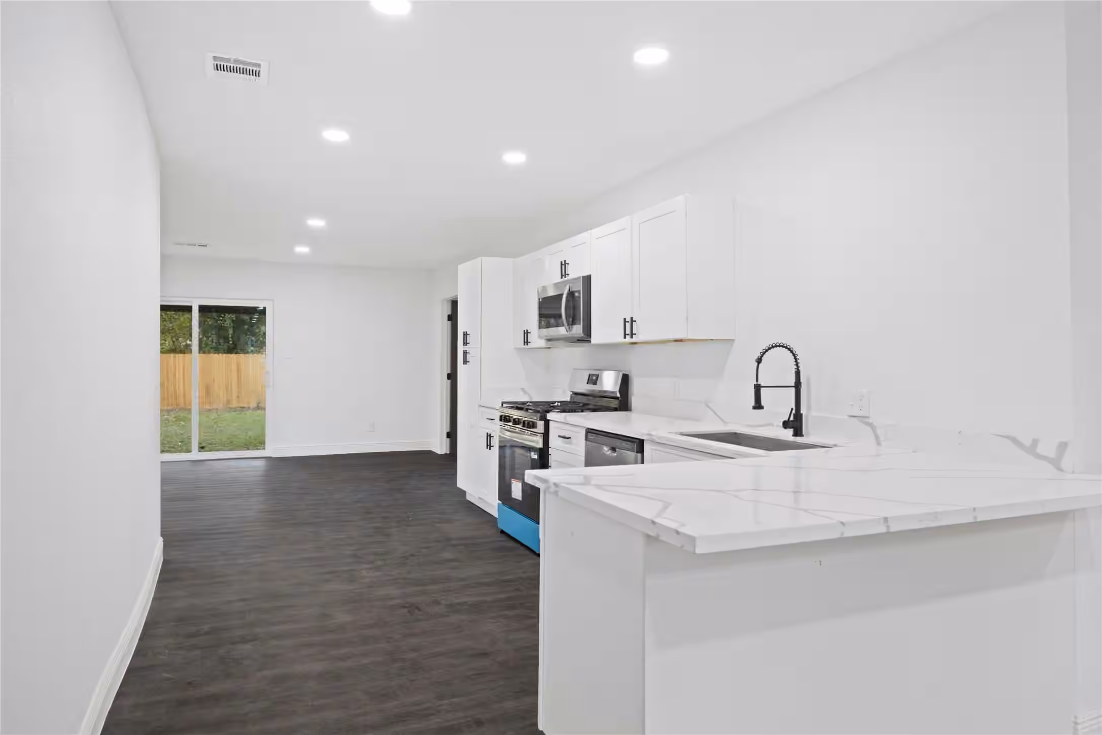 Photo 6 of 125 Bolden Street, Houston, TX