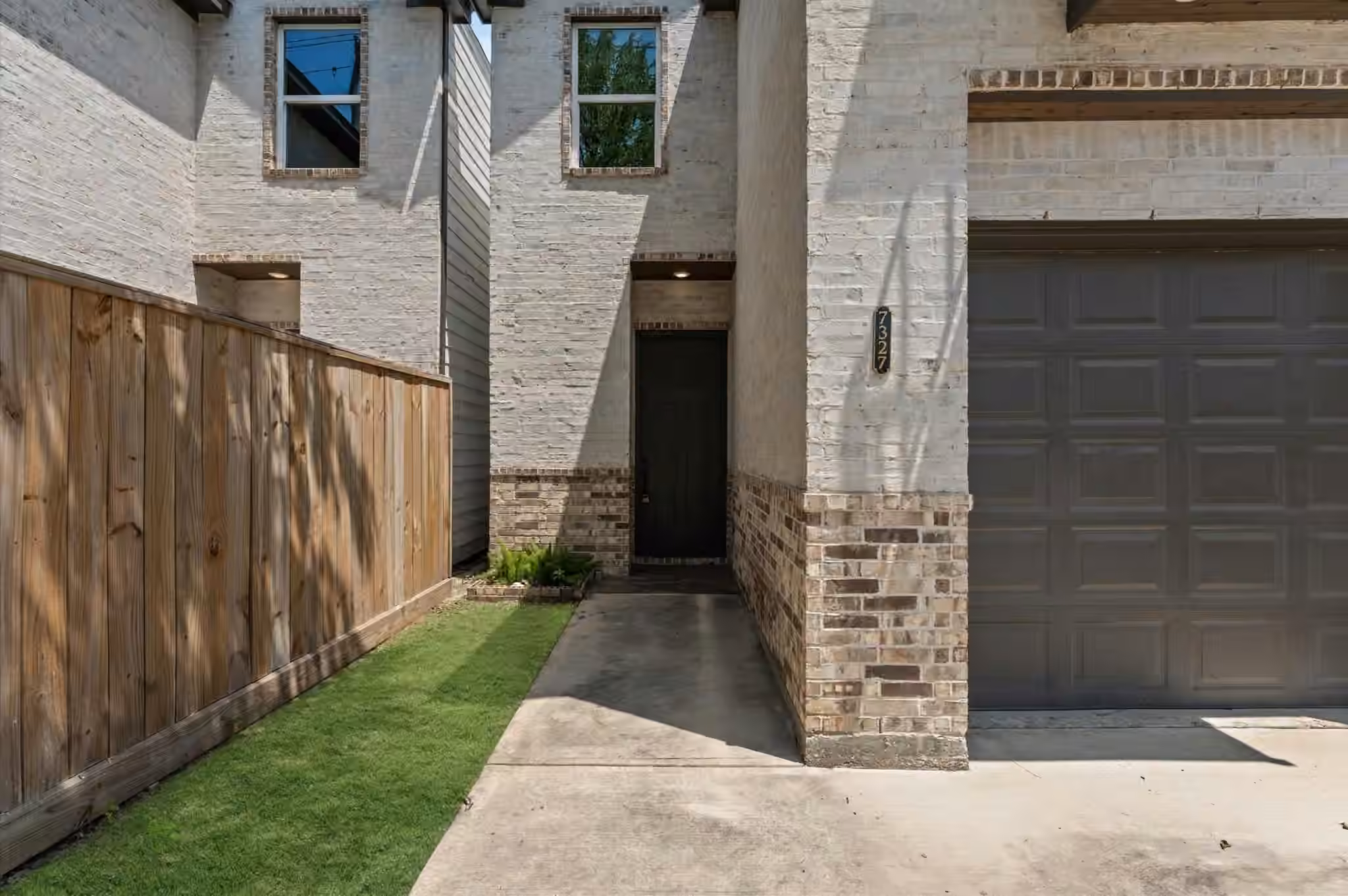 Photo 4 of 7327 Market Street, Houston, TX