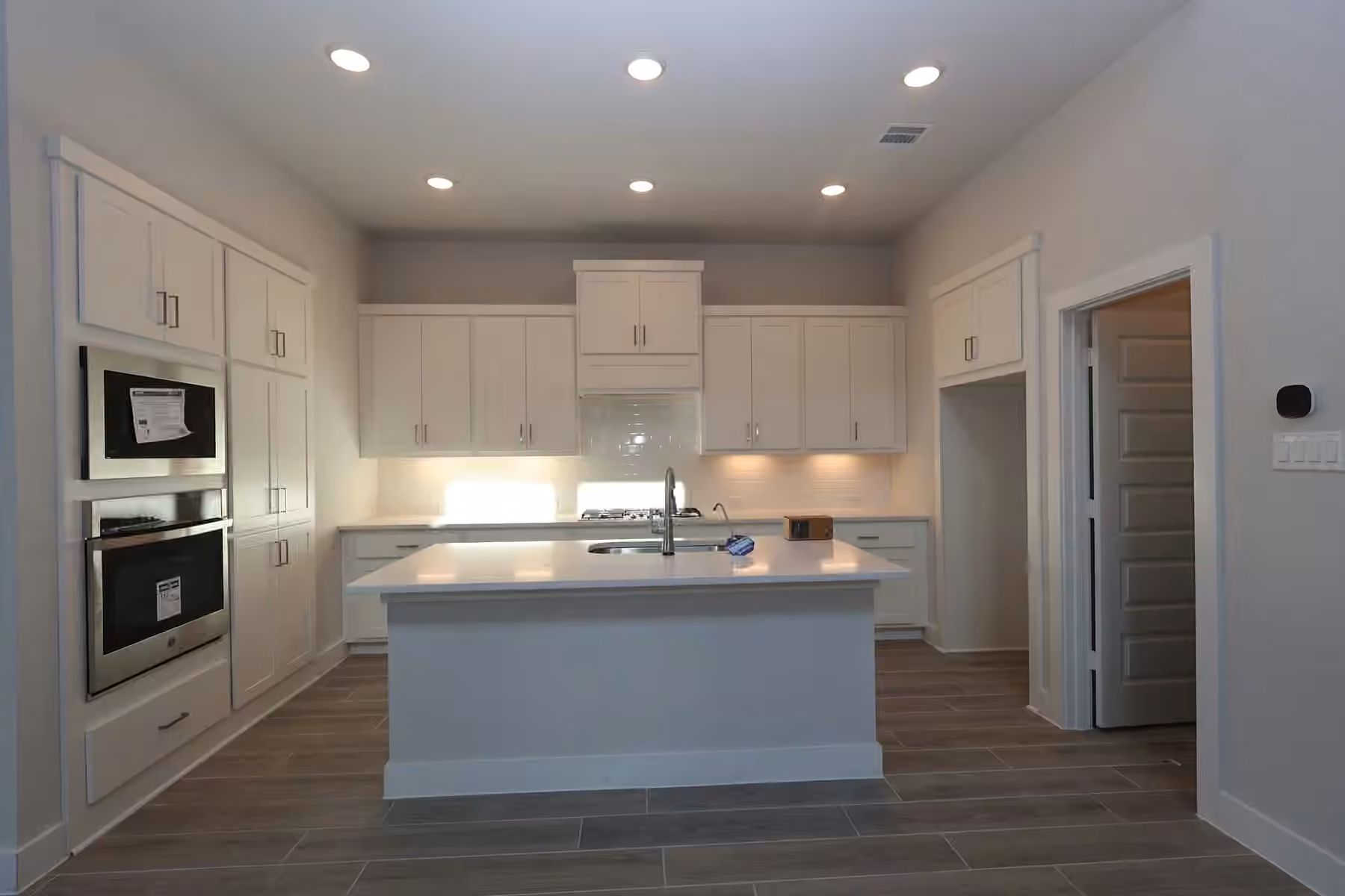 Photo 3 of 14916 Clover Meadow Lane, Montgomery, TX