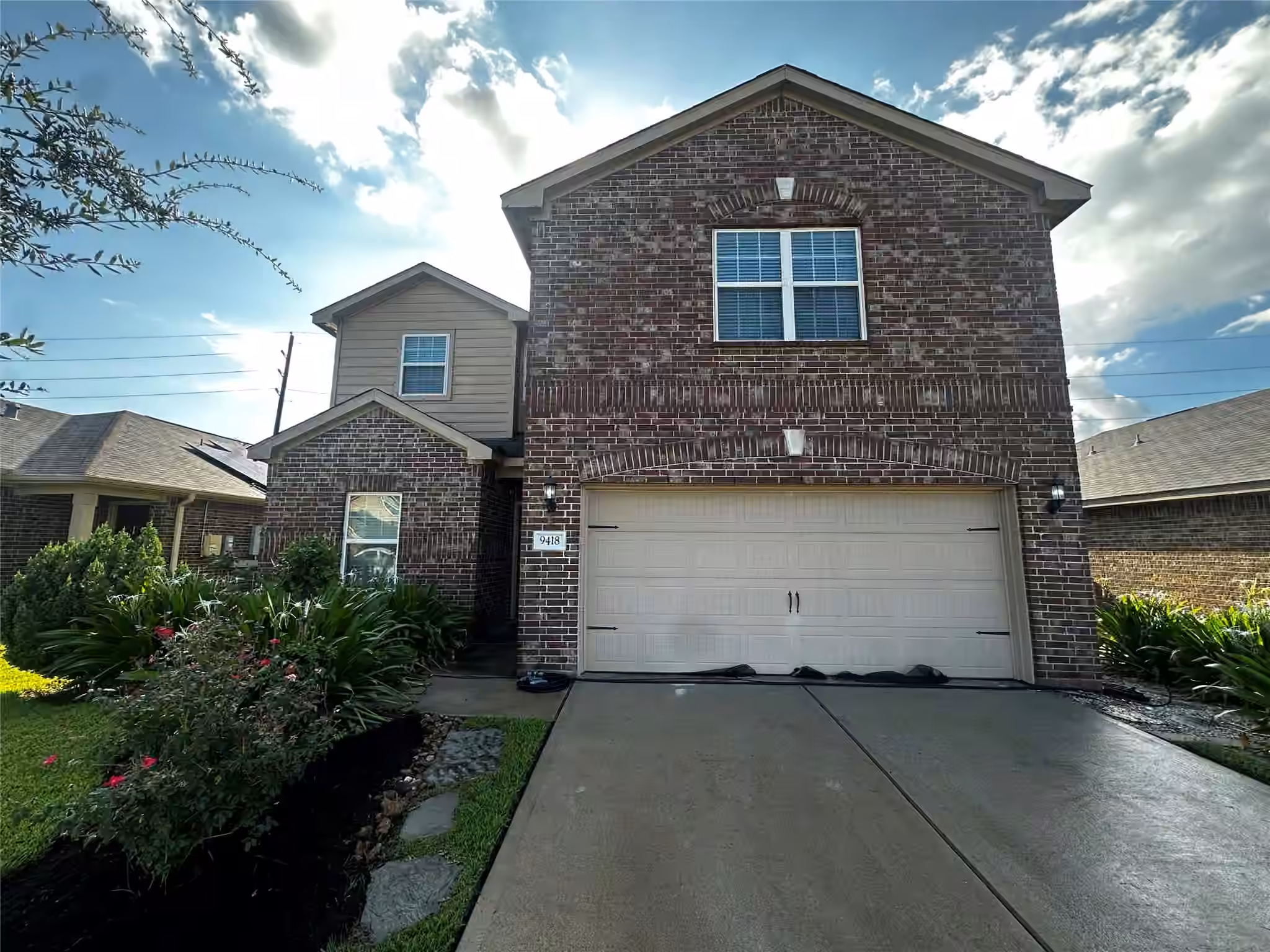 Photo 2 of 9418 Opal Gates Drive, Rosharon, TX
