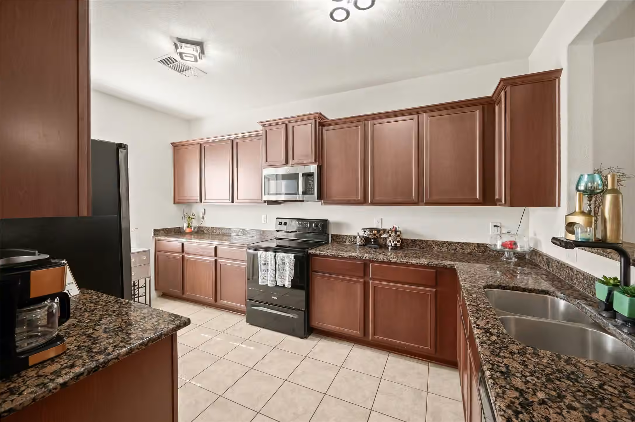 Photo 6 of 9418 Opal Gates Drive, Rosharon, TX