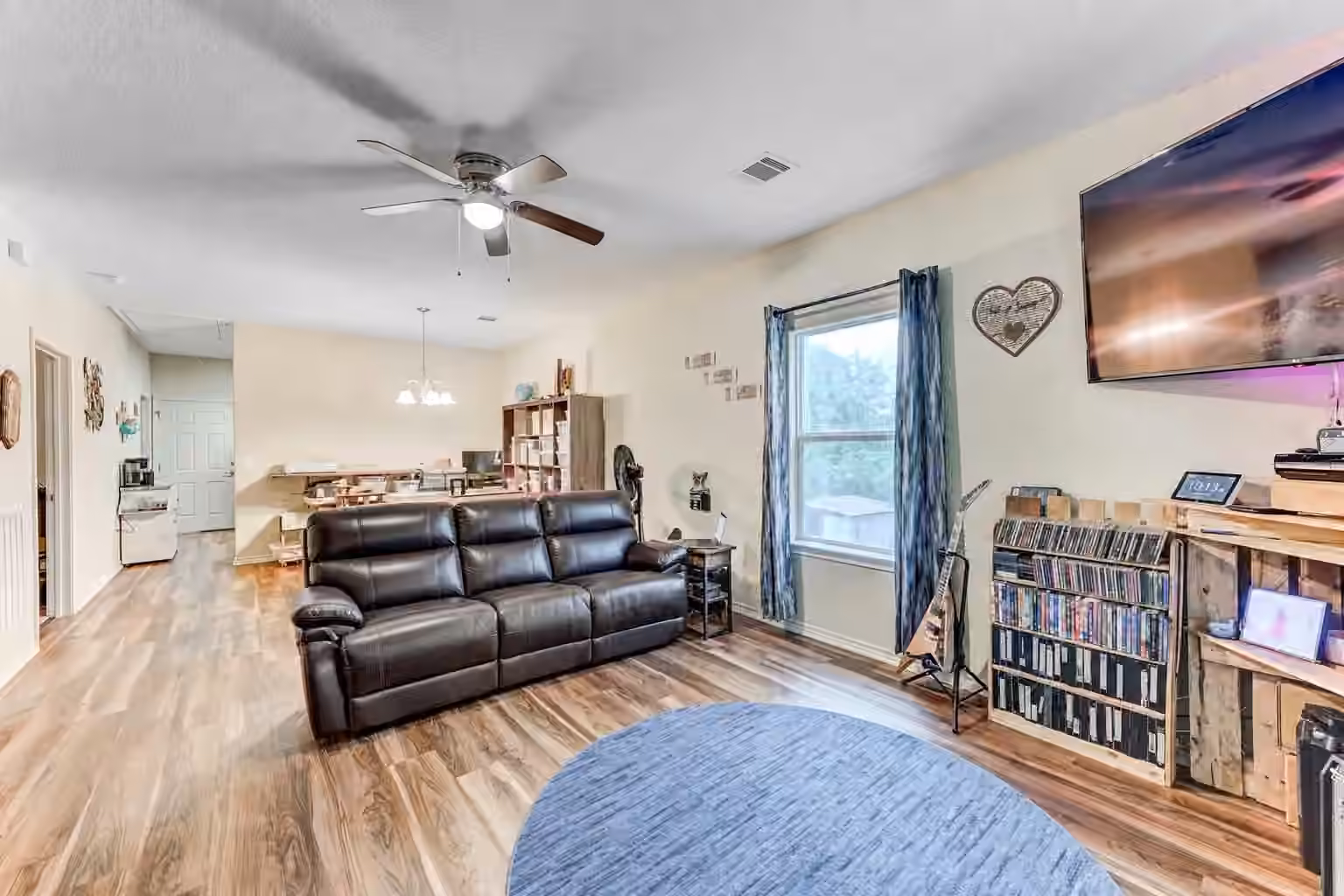 Photo 4 of 301 Bayou Drive, Channelview, TX