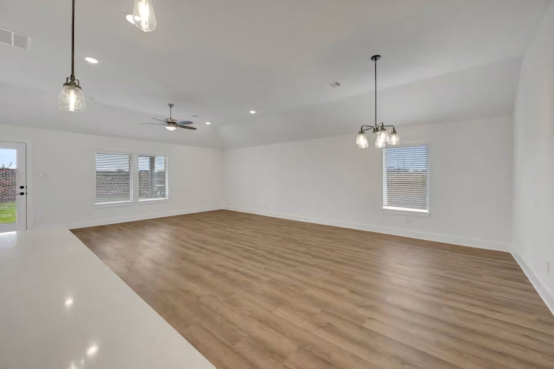 Photo 6 of 2211 Lone Bronco Boulevard, Rosenberg, TX