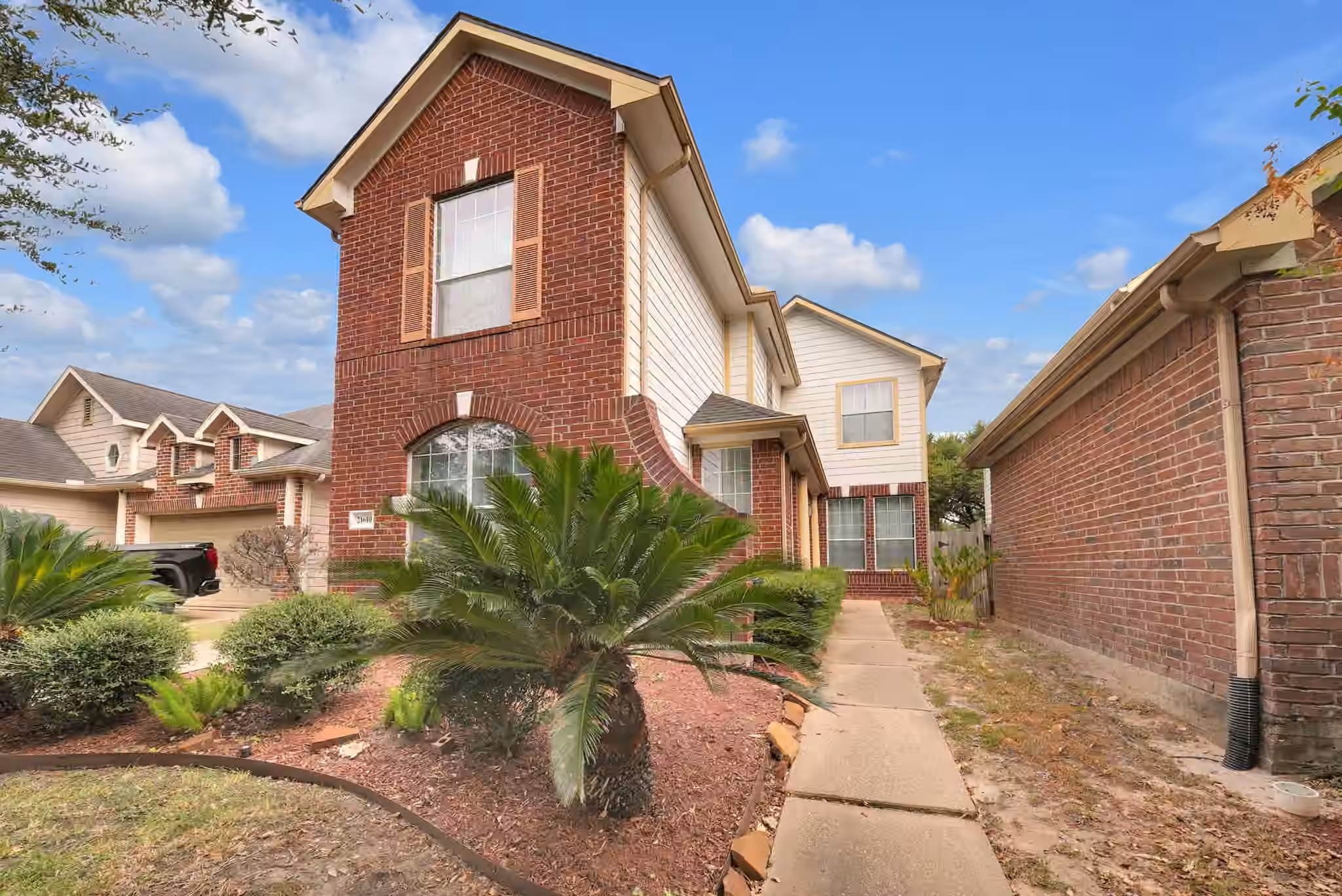 Photo 2 of 21610 Spring Vine Lane, Katy, TX