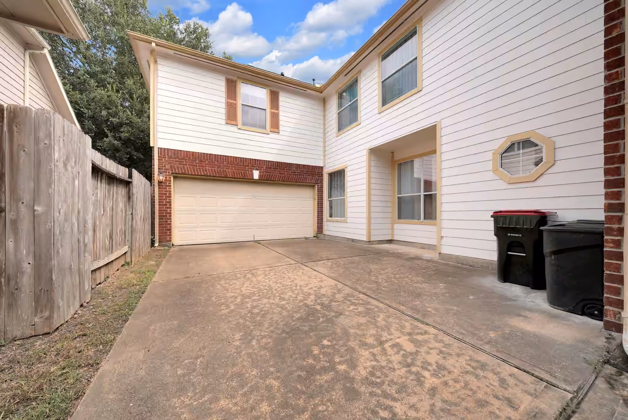 Photo 3 of 21610 Spring Vine Lane, Katy, TX